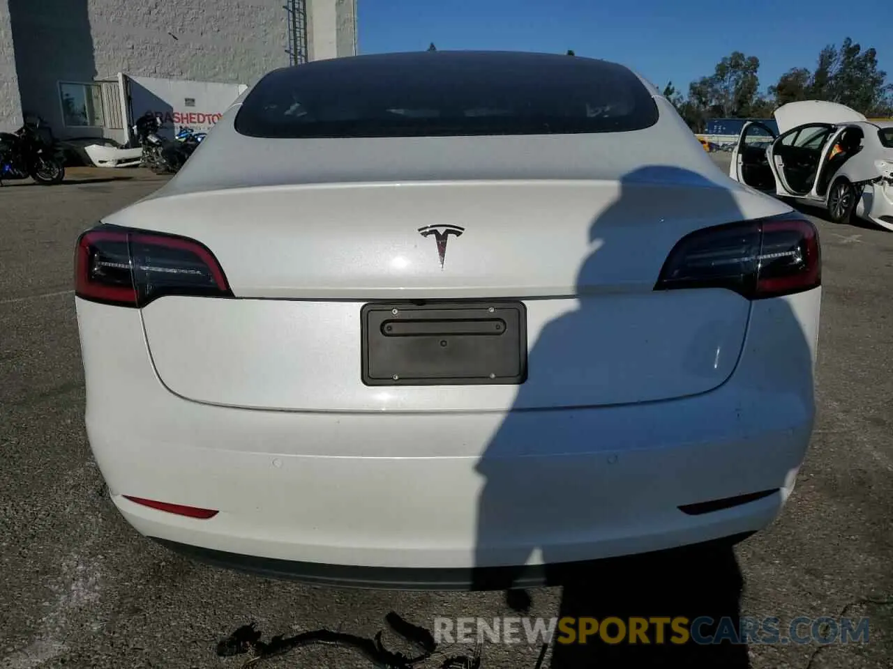 6 Photograph of a damaged car 5YJ3E1EA0MF026725 TESLA MODEL 3 2021