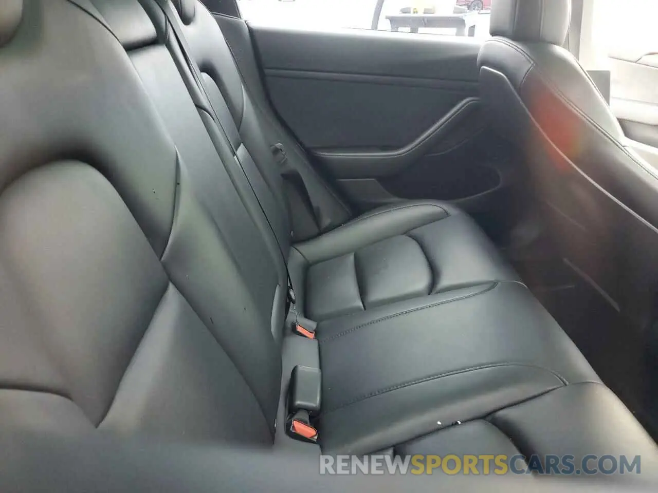 10 Photograph of a damaged car 5YJ3E1EA0MF029723 TESLA MODEL 3 2021