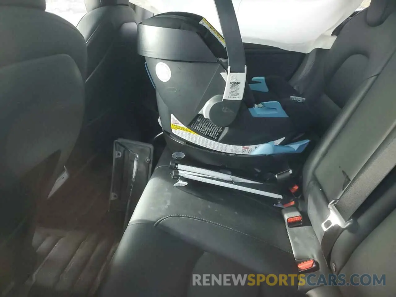 10 Photograph of a damaged car 5YJ3E1EA0MF054170 TESLA MODEL 3 2021