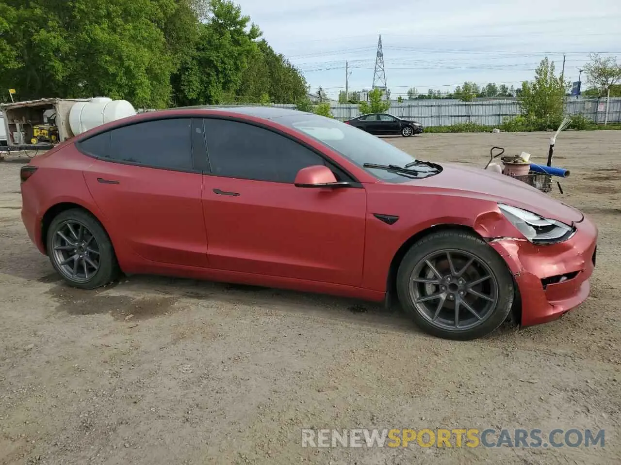 4 Photograph of a damaged car 5YJ3E1EA0MF054170 TESLA MODEL 3 2021