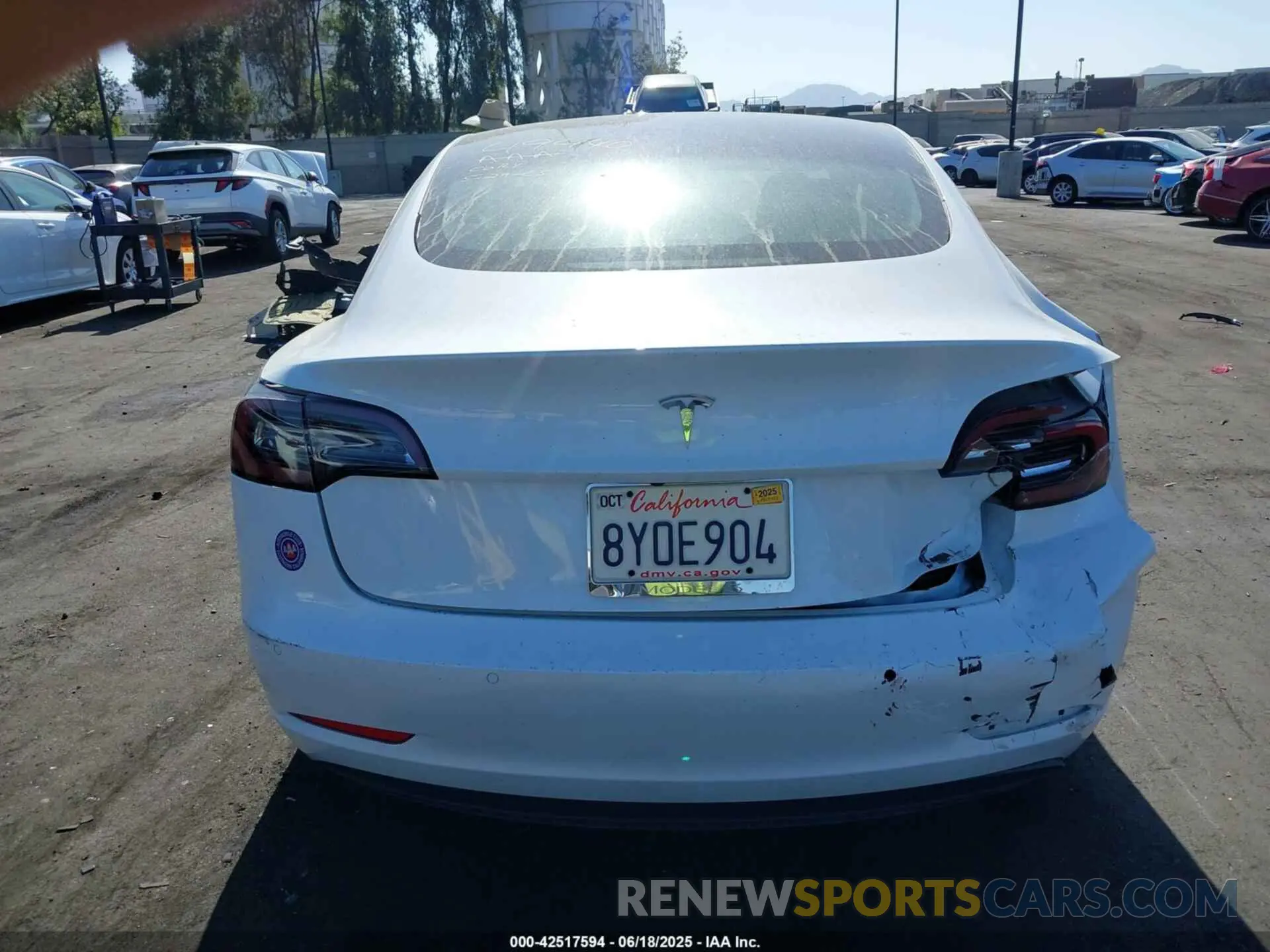 17 Photograph of a damaged car 5YJ3E1EA0MF076363 TESLA MODEL 3 2021