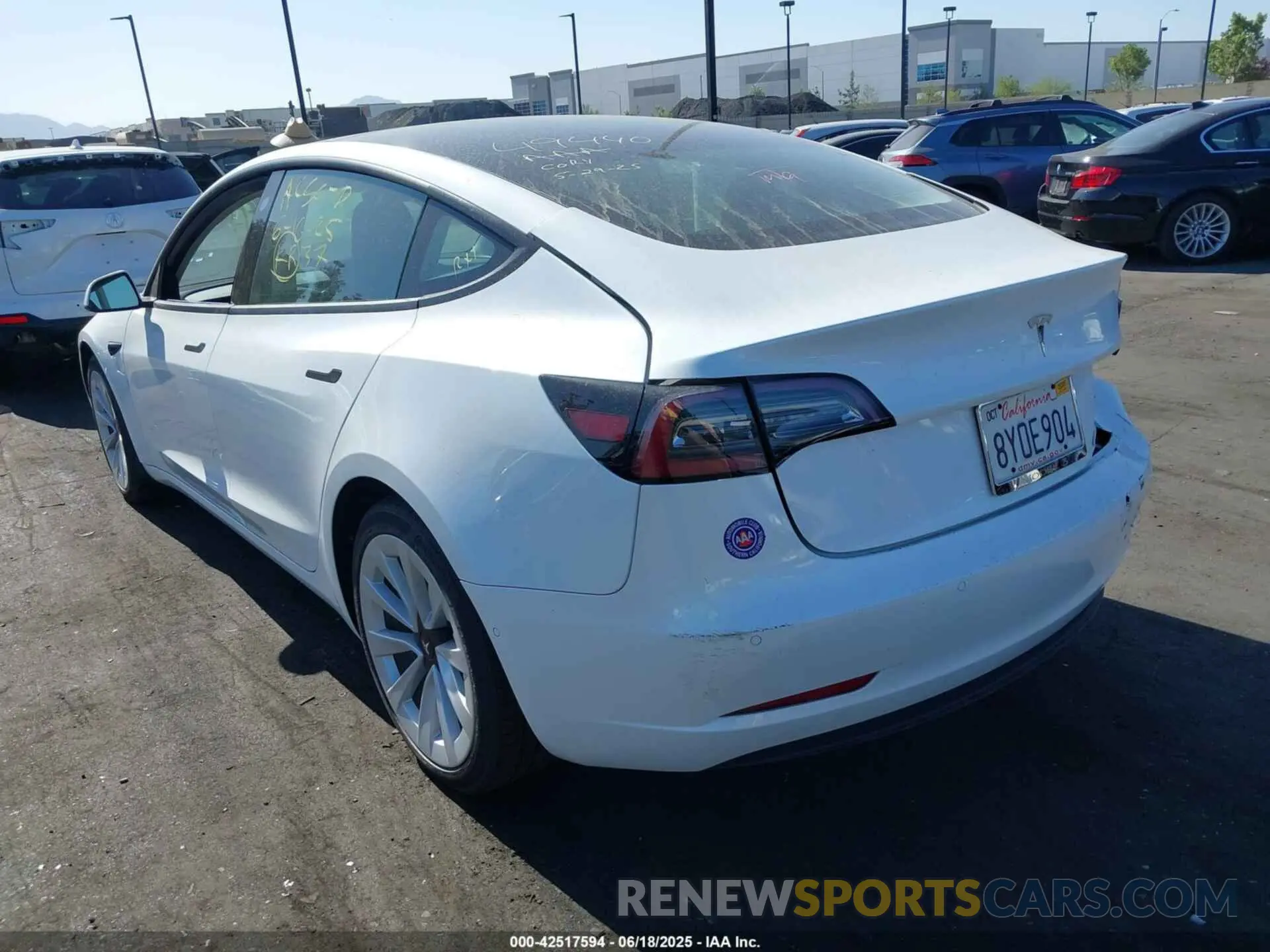 3 Photograph of a damaged car 5YJ3E1EA0MF076363 TESLA MODEL 3 2021