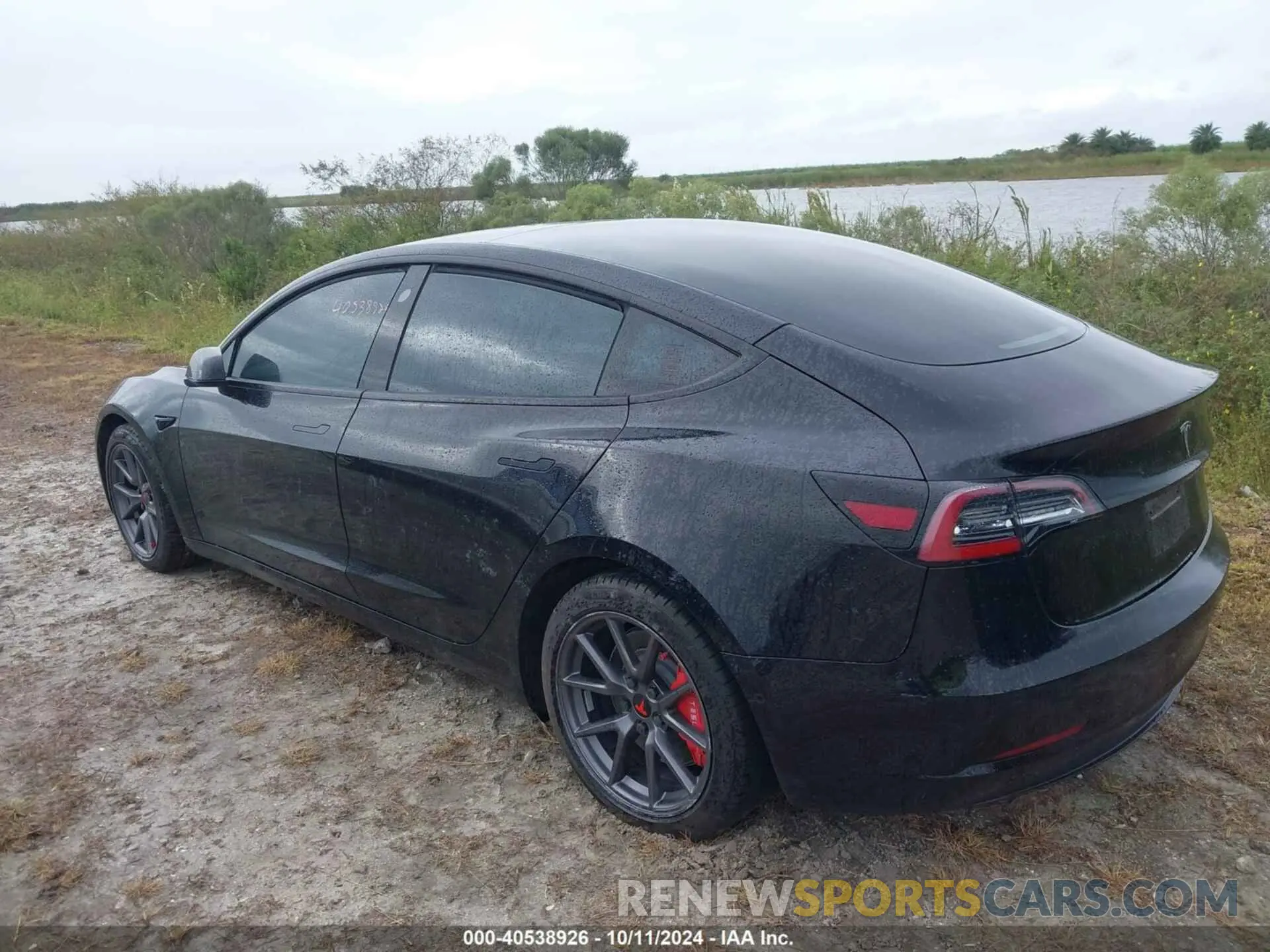 3 Photograph of a damaged car 5YJ3E1EA0MF077805 TESLA MODEL 3 2021