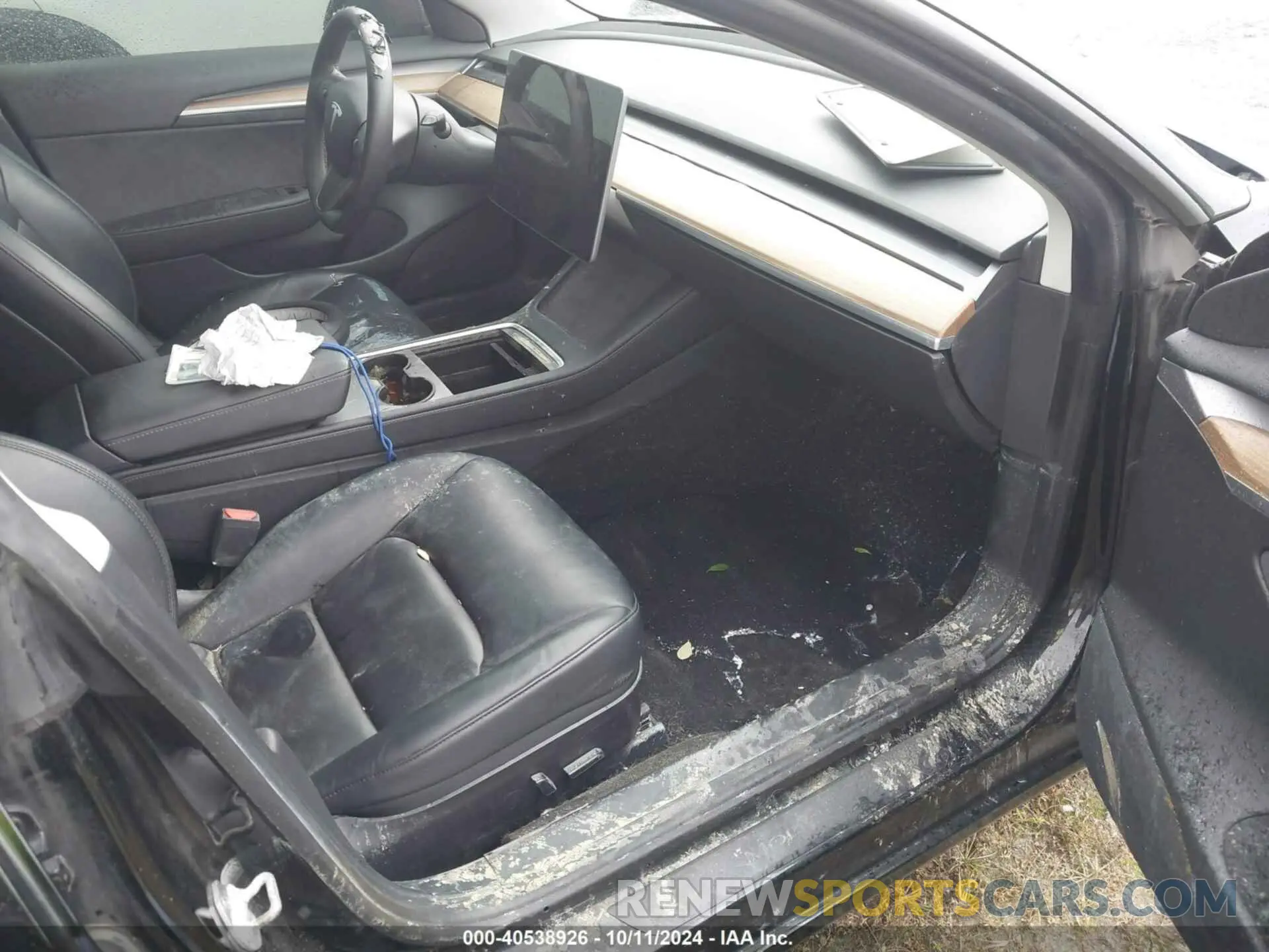 5 Photograph of a damaged car 5YJ3E1EA0MF077805 TESLA MODEL 3 2021