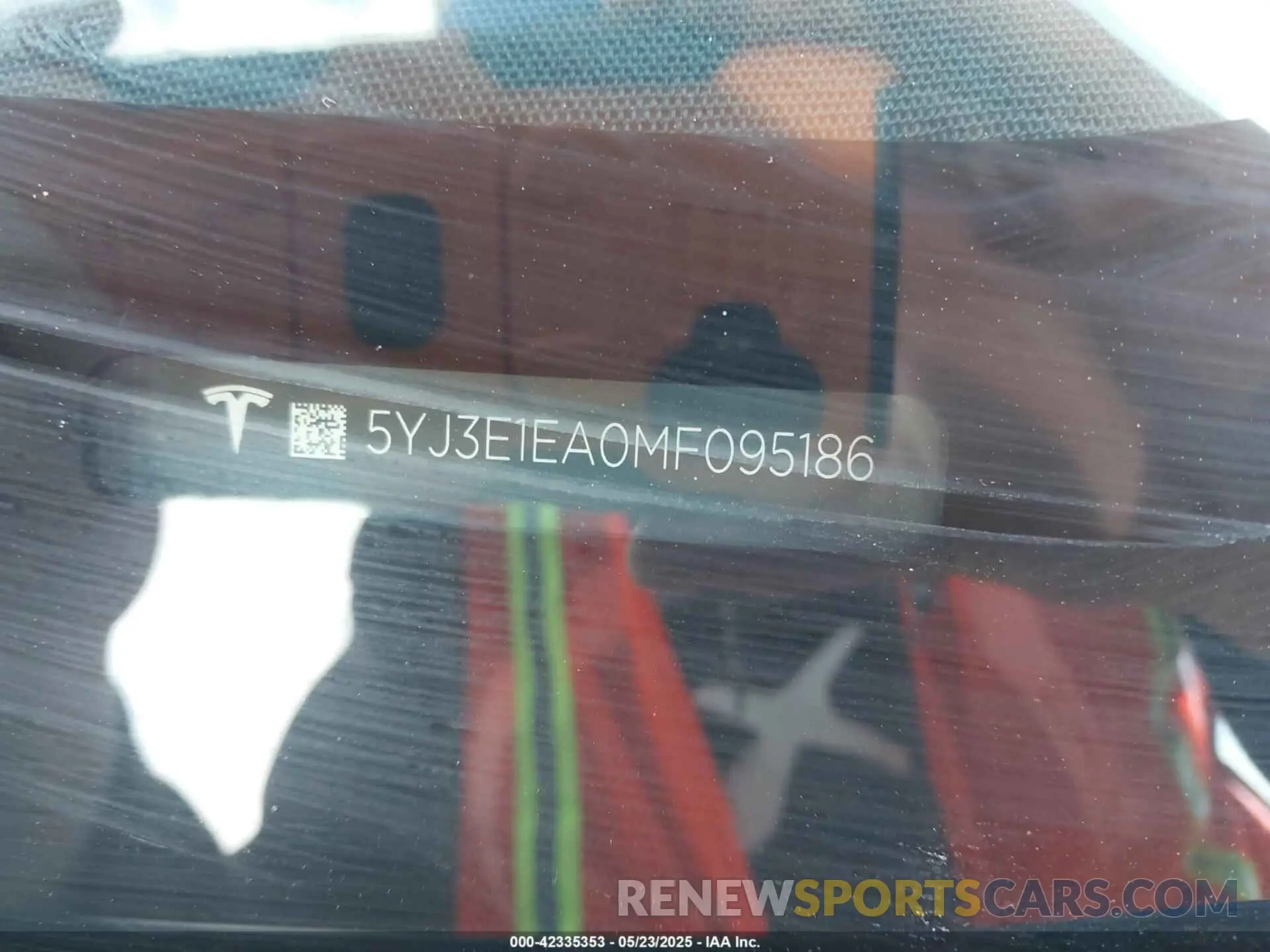 9 Photograph of a damaged car 5YJ3E1EA0MF095186 TESLA MODEL 3 2021