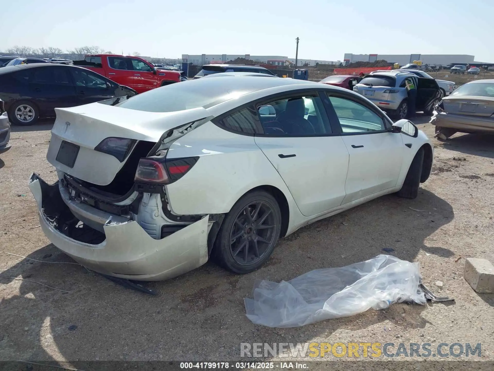 4 Photograph of a damaged car 5YJ3E1EA0MF095222 TESLA MODEL 3 2021