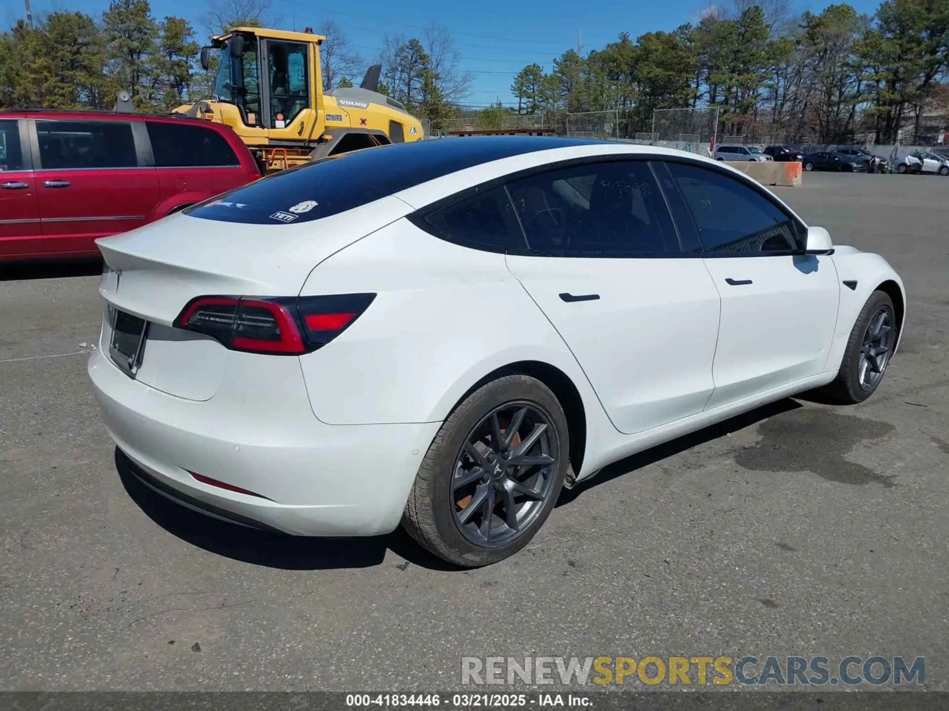 4 Photograph of a damaged car 5YJ3E1EA0MF097617 TESLA MODEL 3 2021