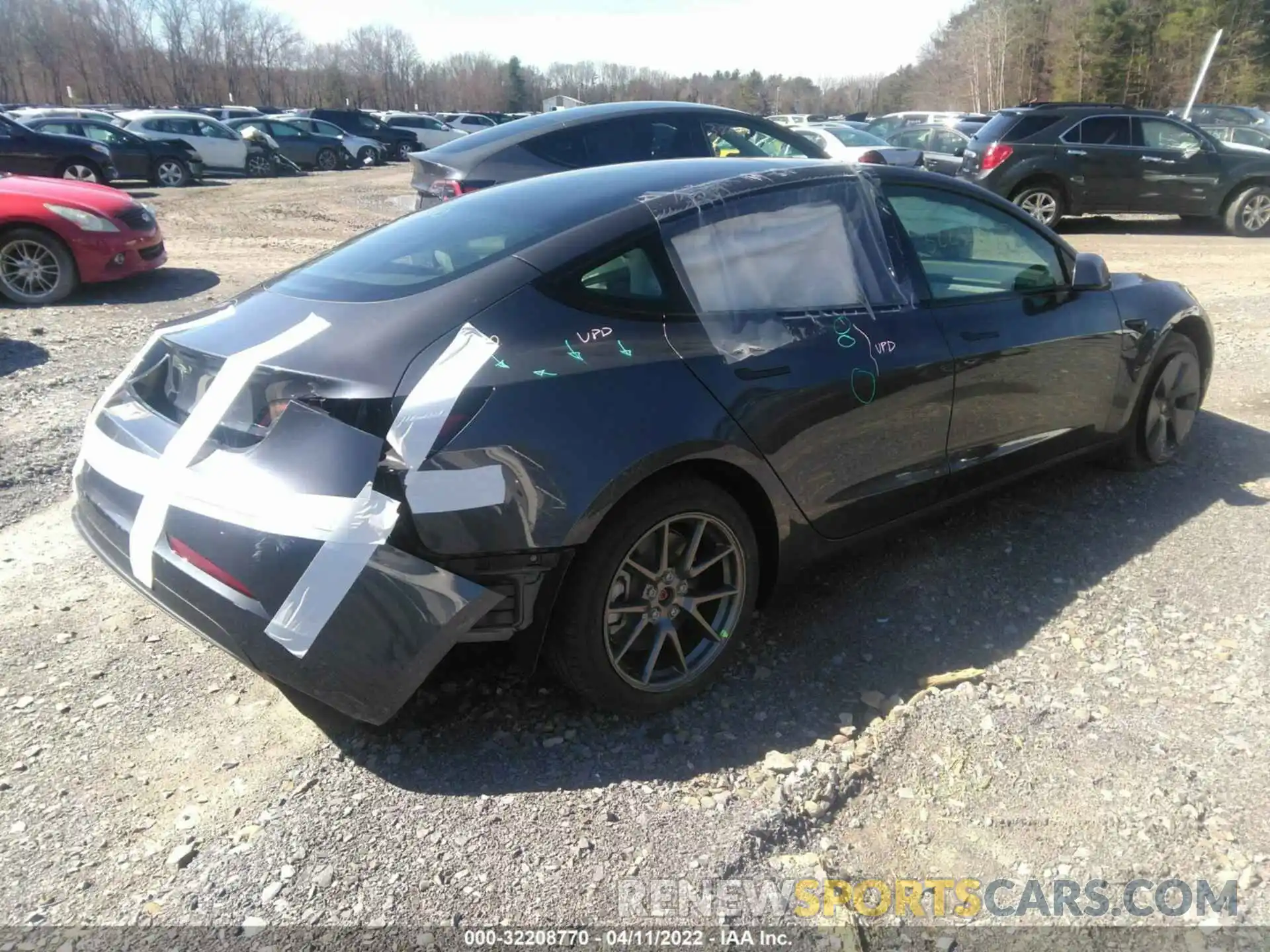 4 Photograph of a damaged car 5YJ3E1EA0MF098881 TESLA MODEL 3 2021