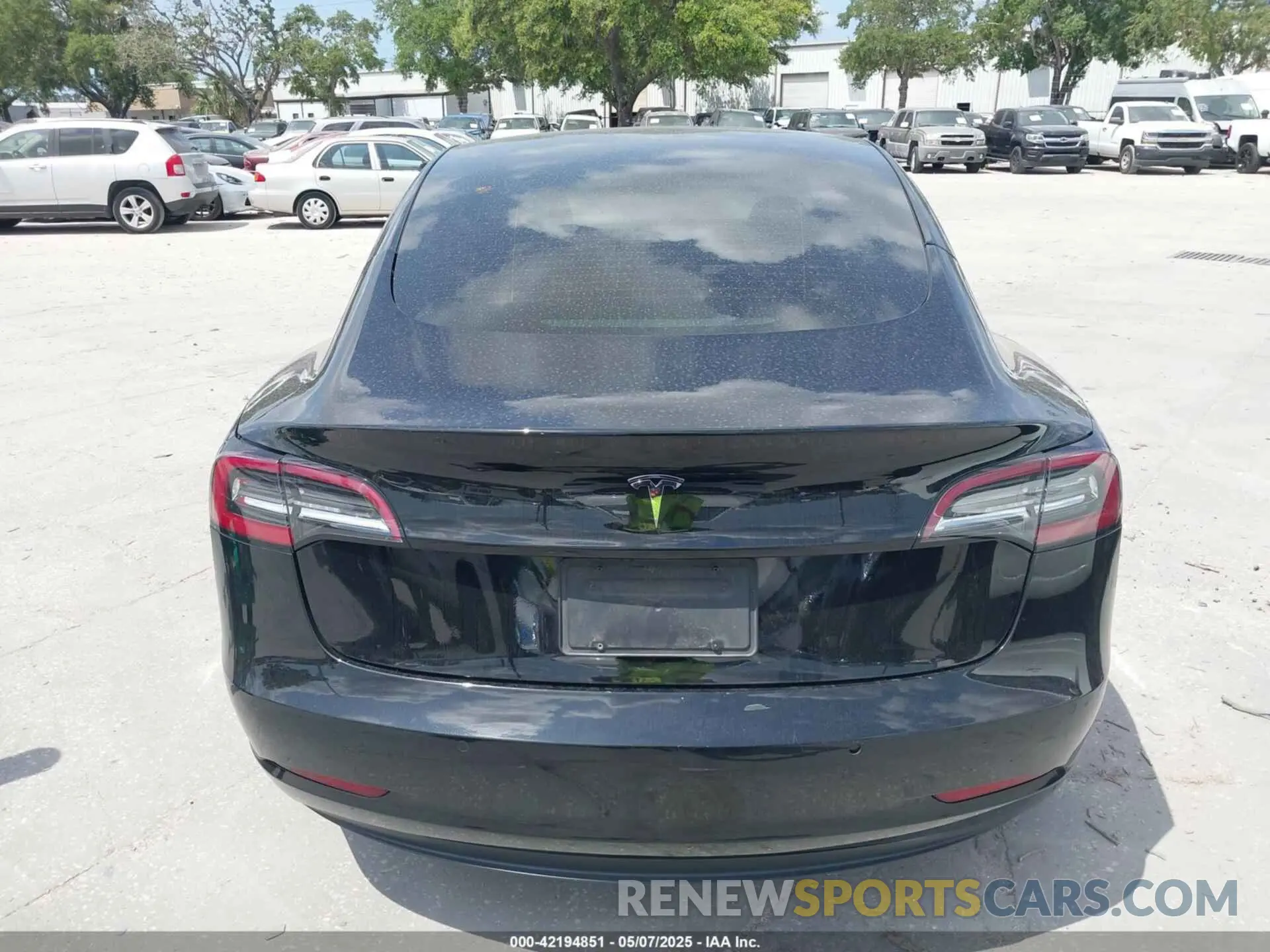 15 Photograph of a damaged car 5YJ3E1EA0MF851177 TESLA MODEL 3 2021
