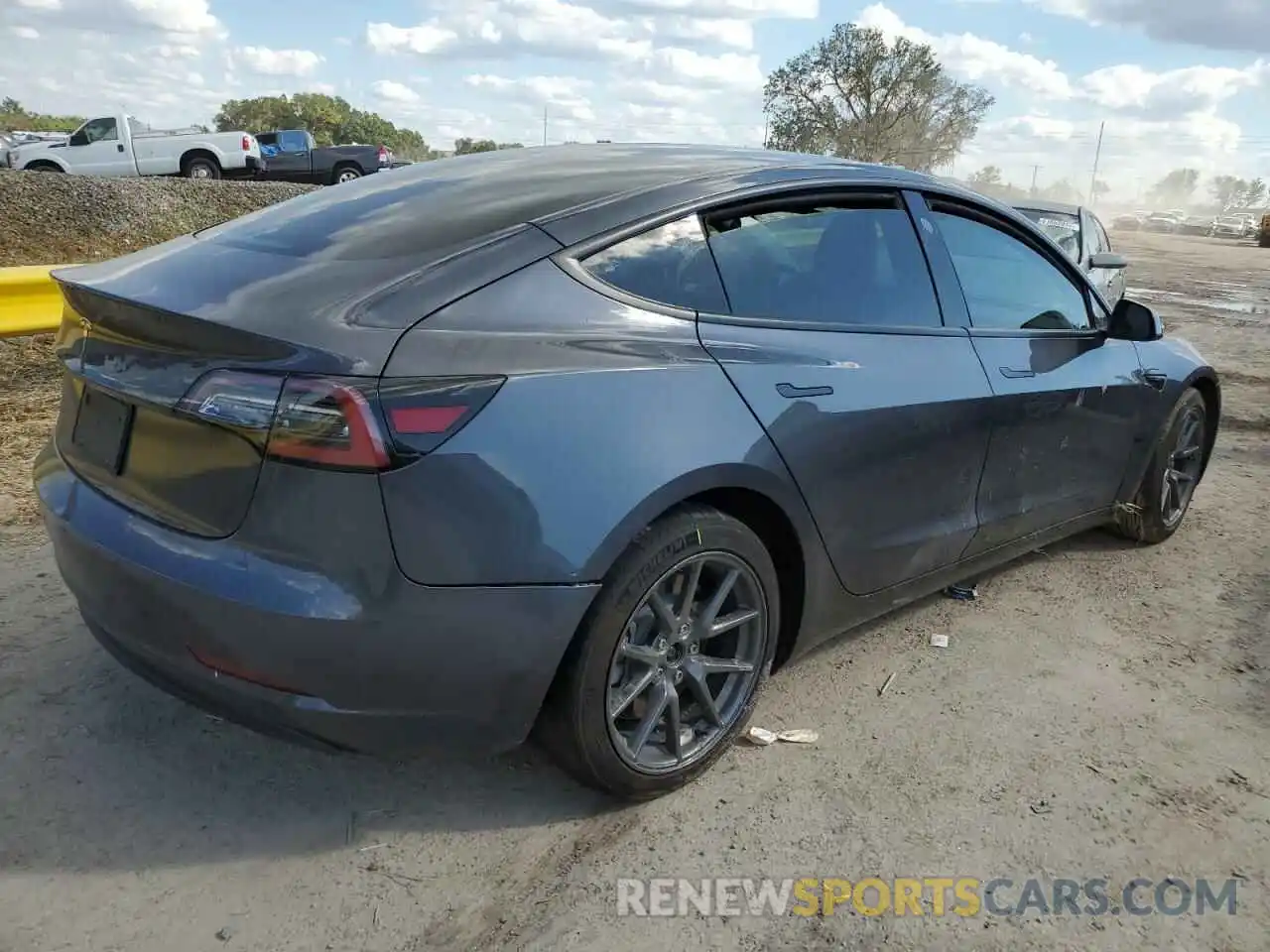 4 Photograph of a damaged car 5YJ3E1EA0MF851700 TESLA MODEL 3 2021