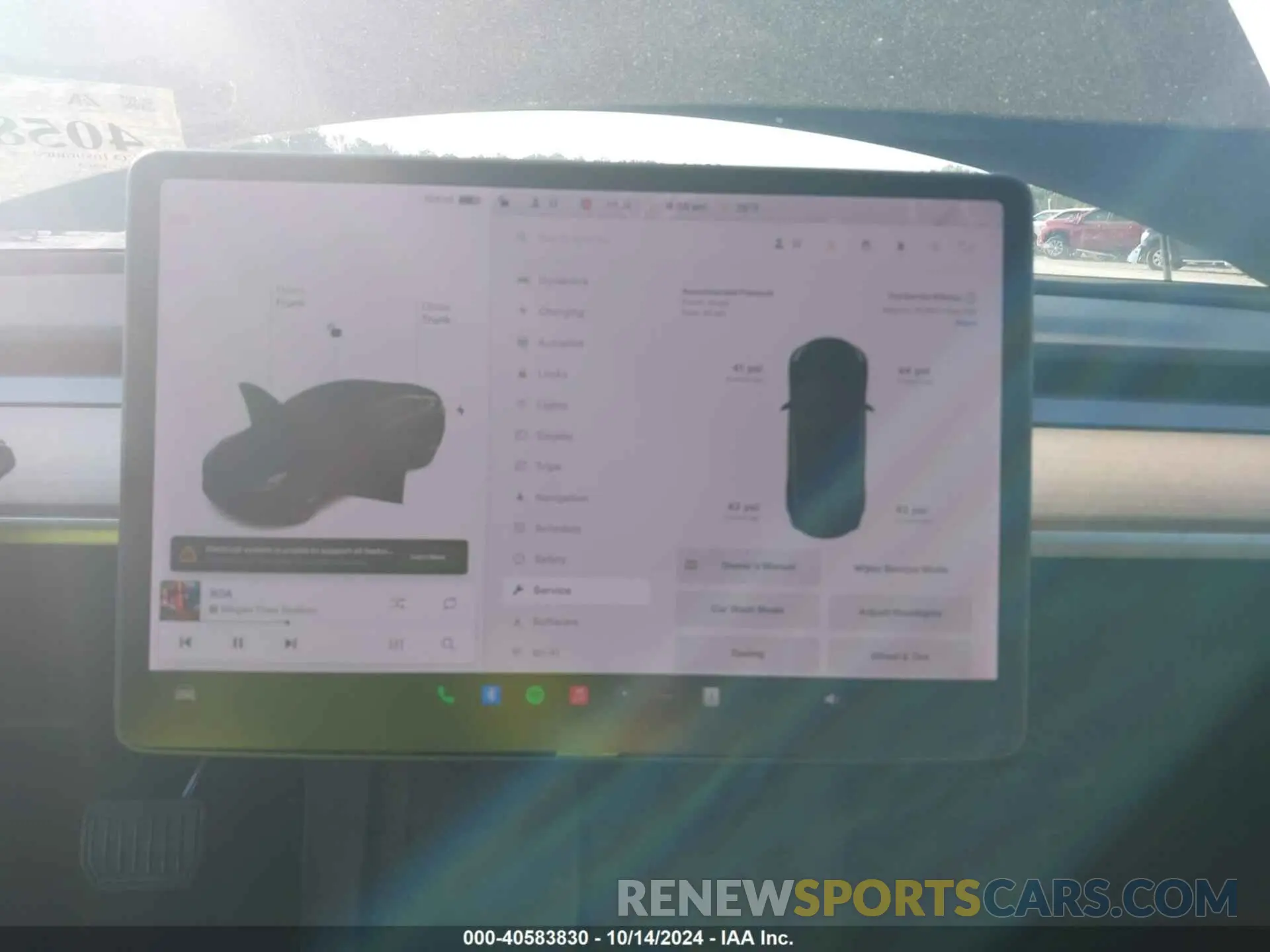 18 Photograph of a damaged car 5YJ3E1EA0MF853950 TESLA MODEL 3 2021