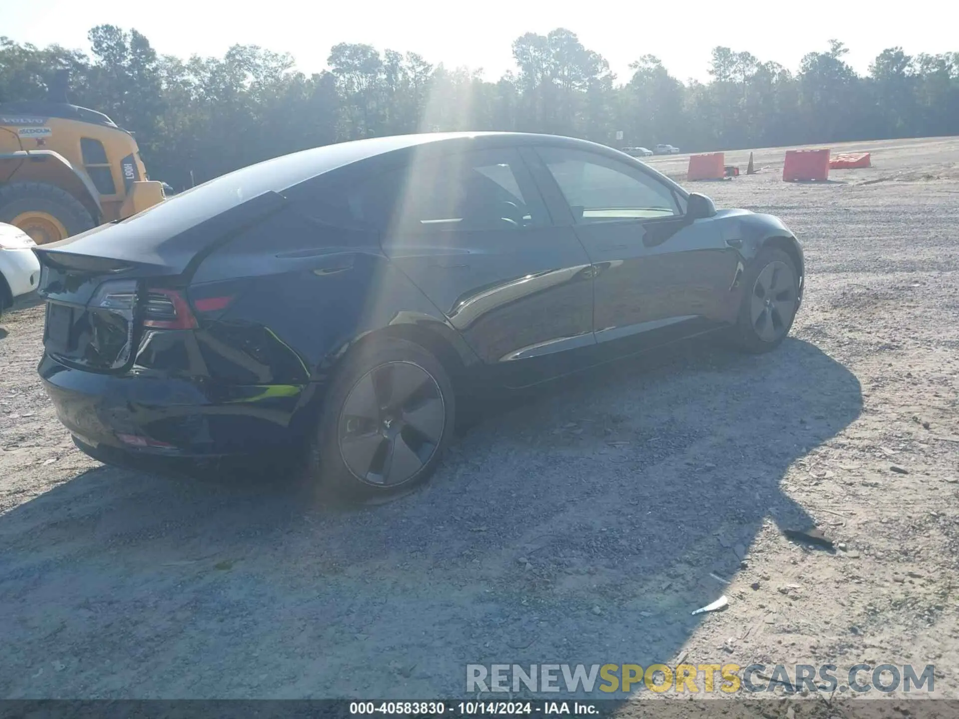 4 Photograph of a damaged car 5YJ3E1EA0MF853950 TESLA MODEL 3 2021