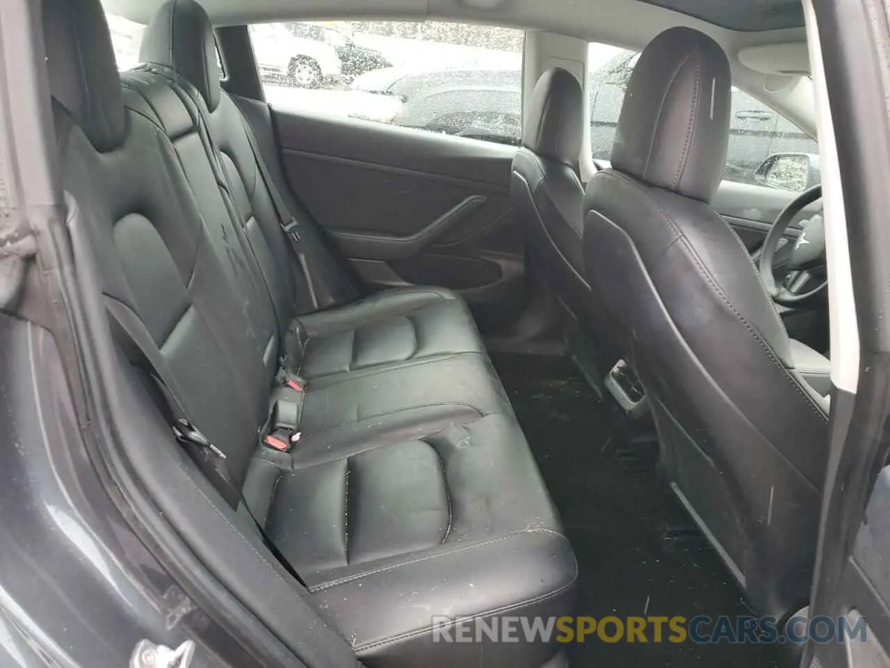 10 Photograph of a damaged car 5YJ3E1EA0MF907358 TESLA MODEL 3 2021
