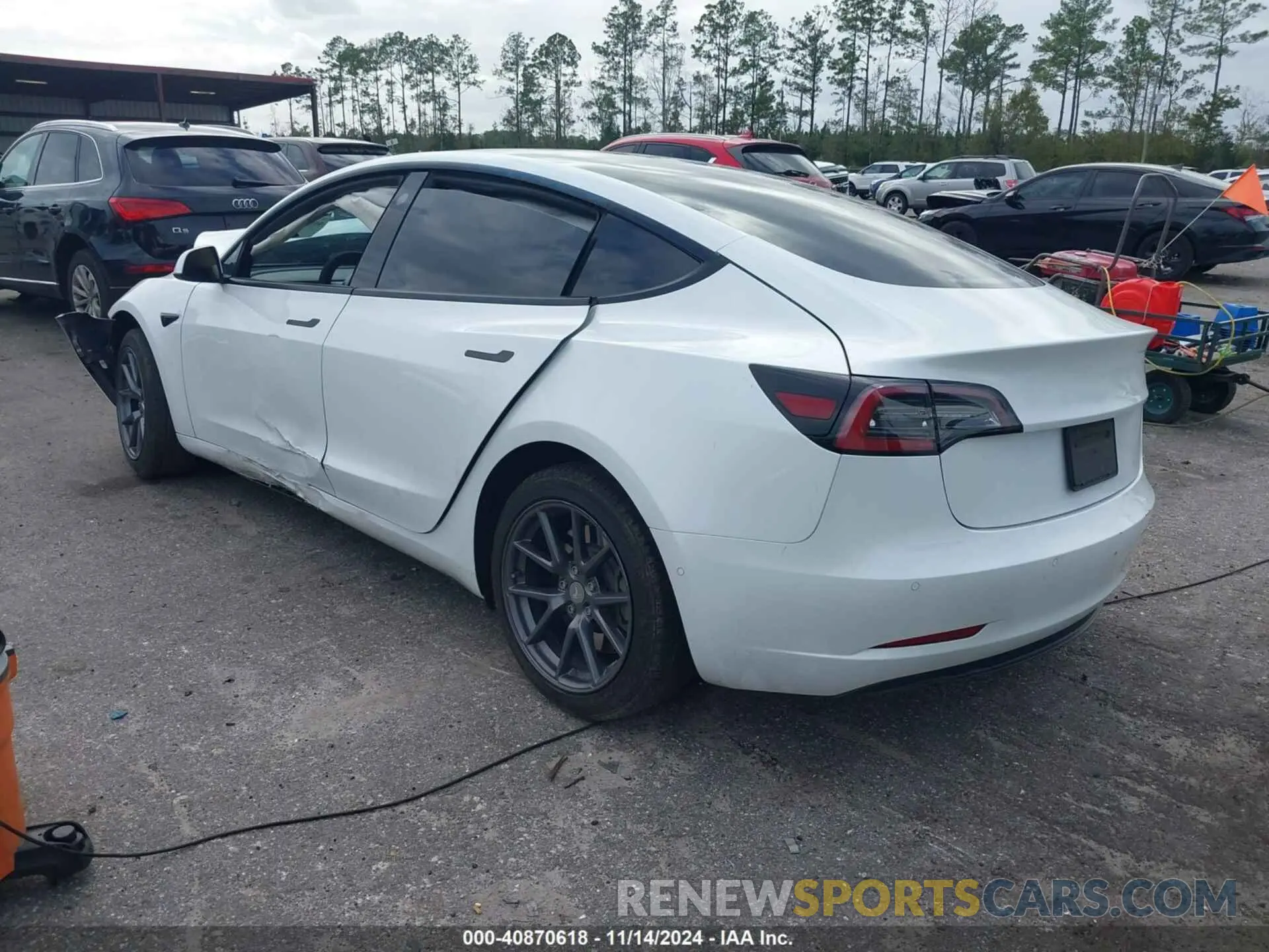 3 Photograph of a damaged car 5YJ3E1EA0MF907974 TESLA MODEL 3 2021