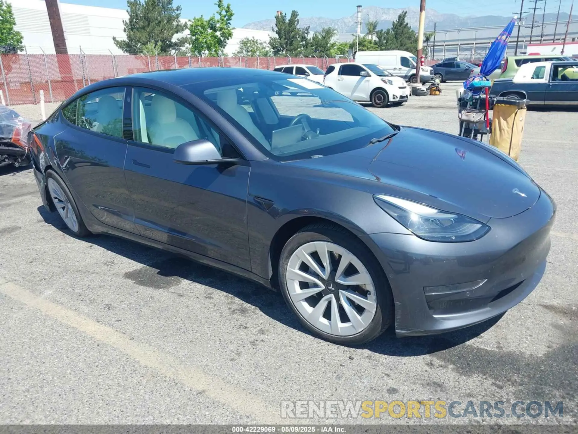 1 Photograph of a damaged car 5YJ3E1EA0MF908736 TESLA MODEL 3 2021