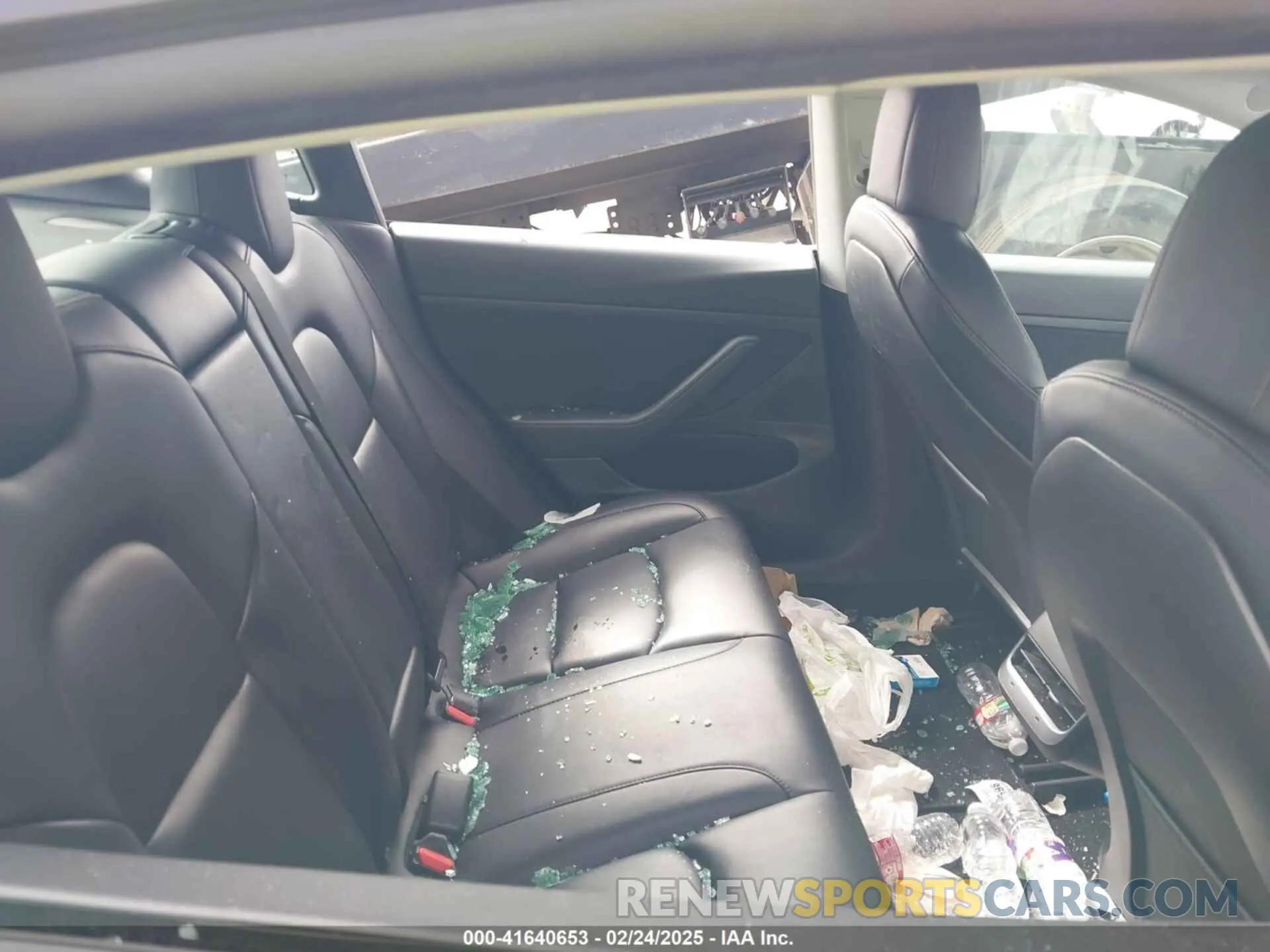 8 Photograph of a damaged car 5YJ3E1EA0MF911328 TESLA MODEL 3 2021