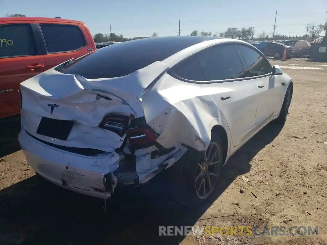 4 Photograph of a damaged car 5YJ3E1EA0MF918537 TESLA MODEL 3 2021