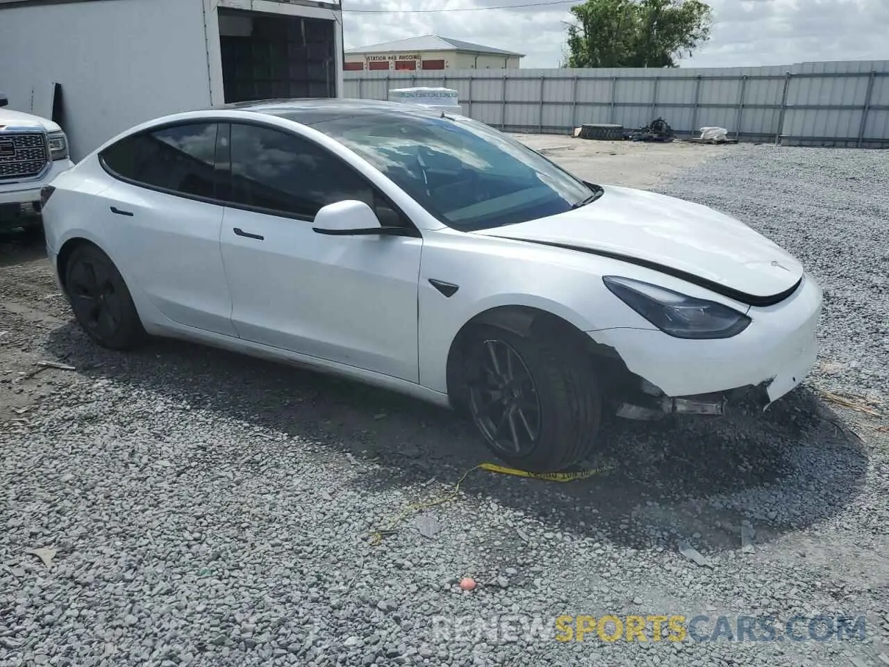 4 Photograph of a damaged car 5YJ3E1EA0MF920949 TESLA MODEL 3 2021