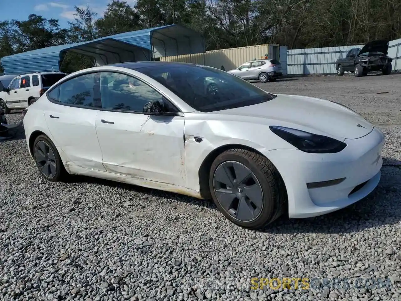 4 Photograph of a damaged car 5YJ3E1EA0MF976356 TESLA MODEL 3 2021