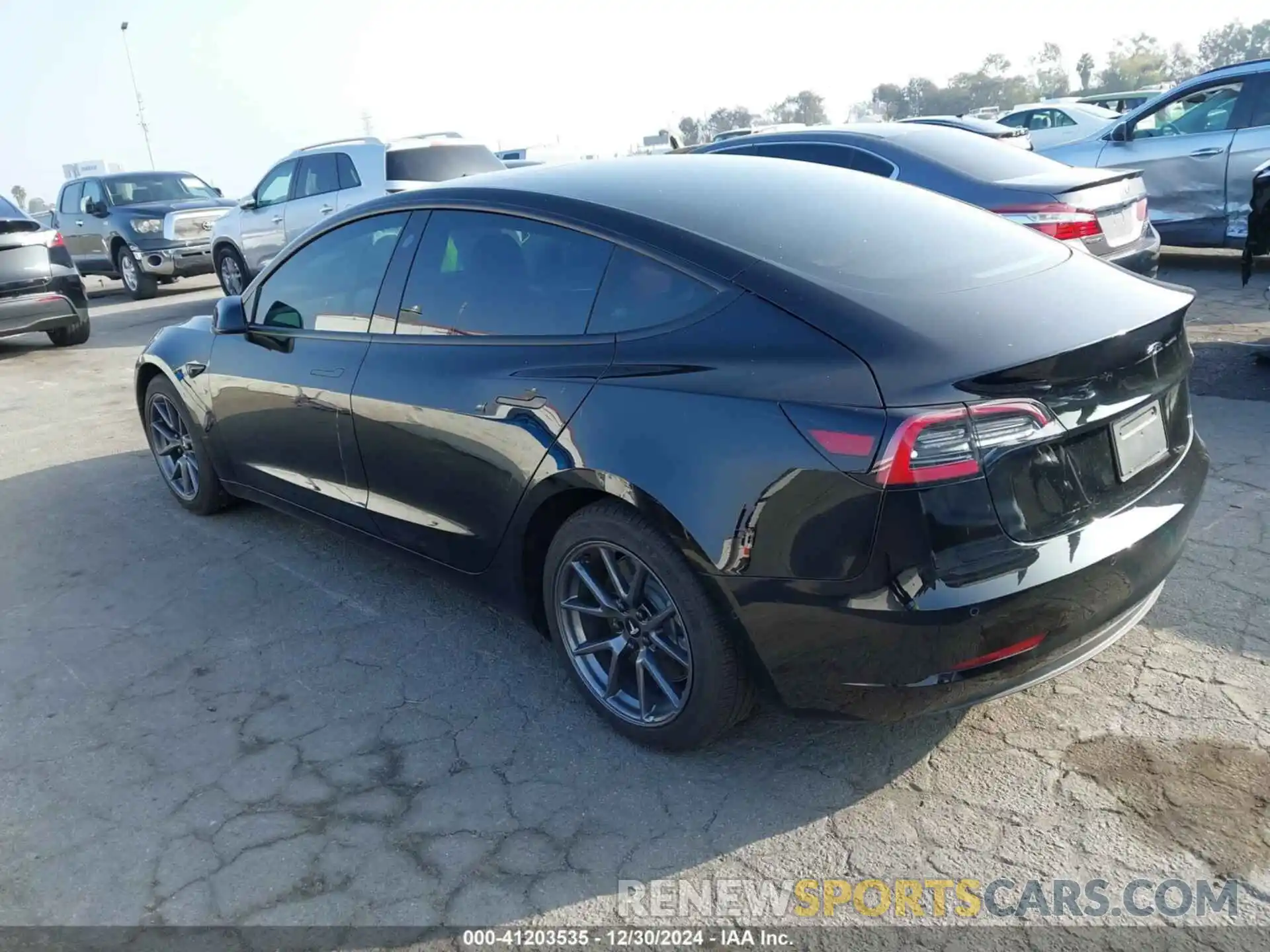 3 Photograph of a damaged car 5YJ3E1EA0MF997305 TESLA MODEL 3 2021