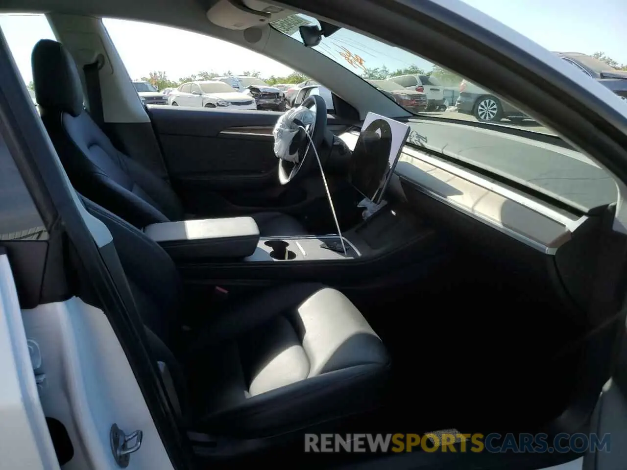5 Photograph of a damaged car 5YJ3E1EA1MF031738 TESLA MODEL 3 2021