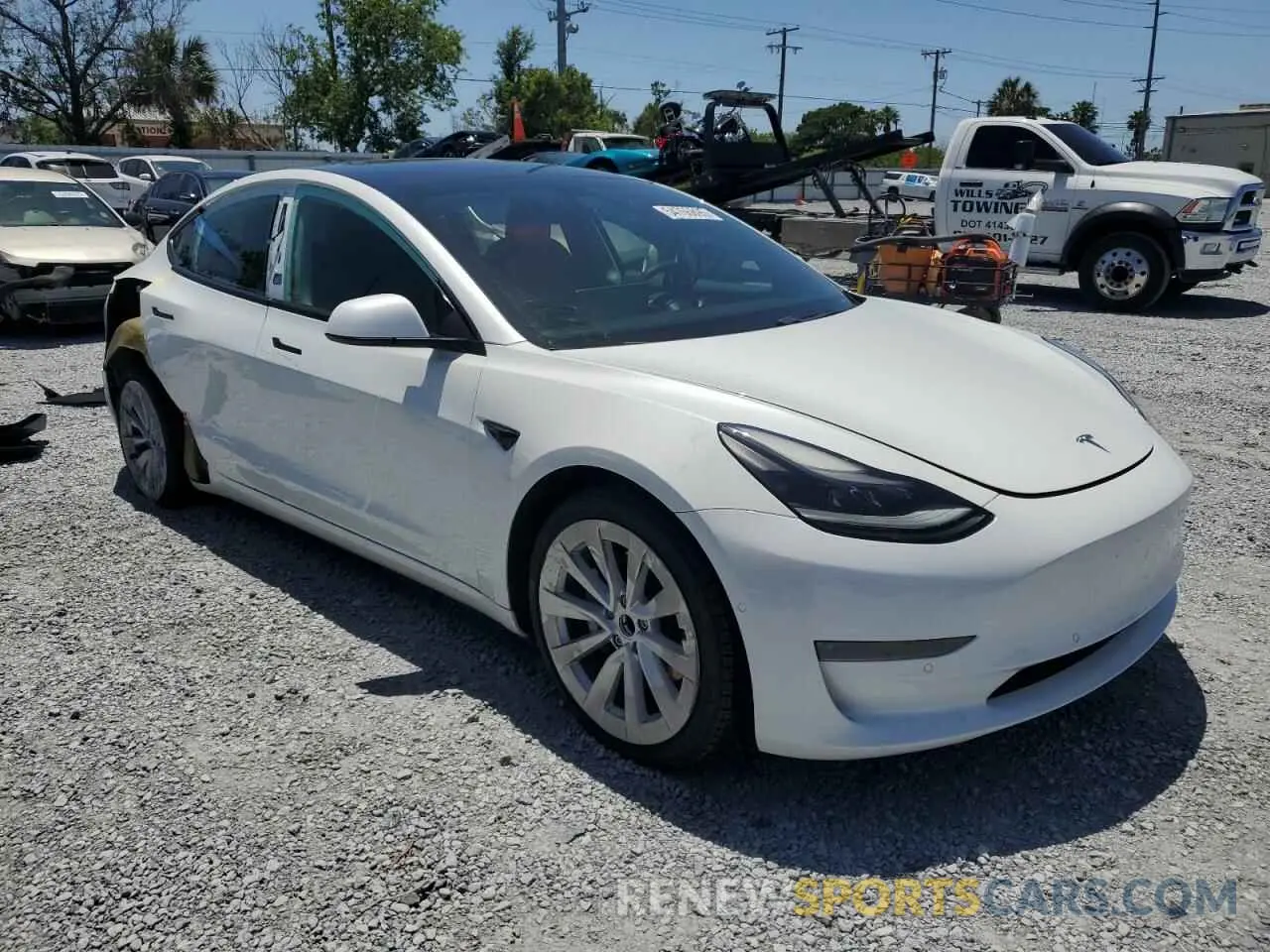 4 Photograph of a damaged car 5YJ3E1EA1MF031934 TESLA MODEL 3 2021