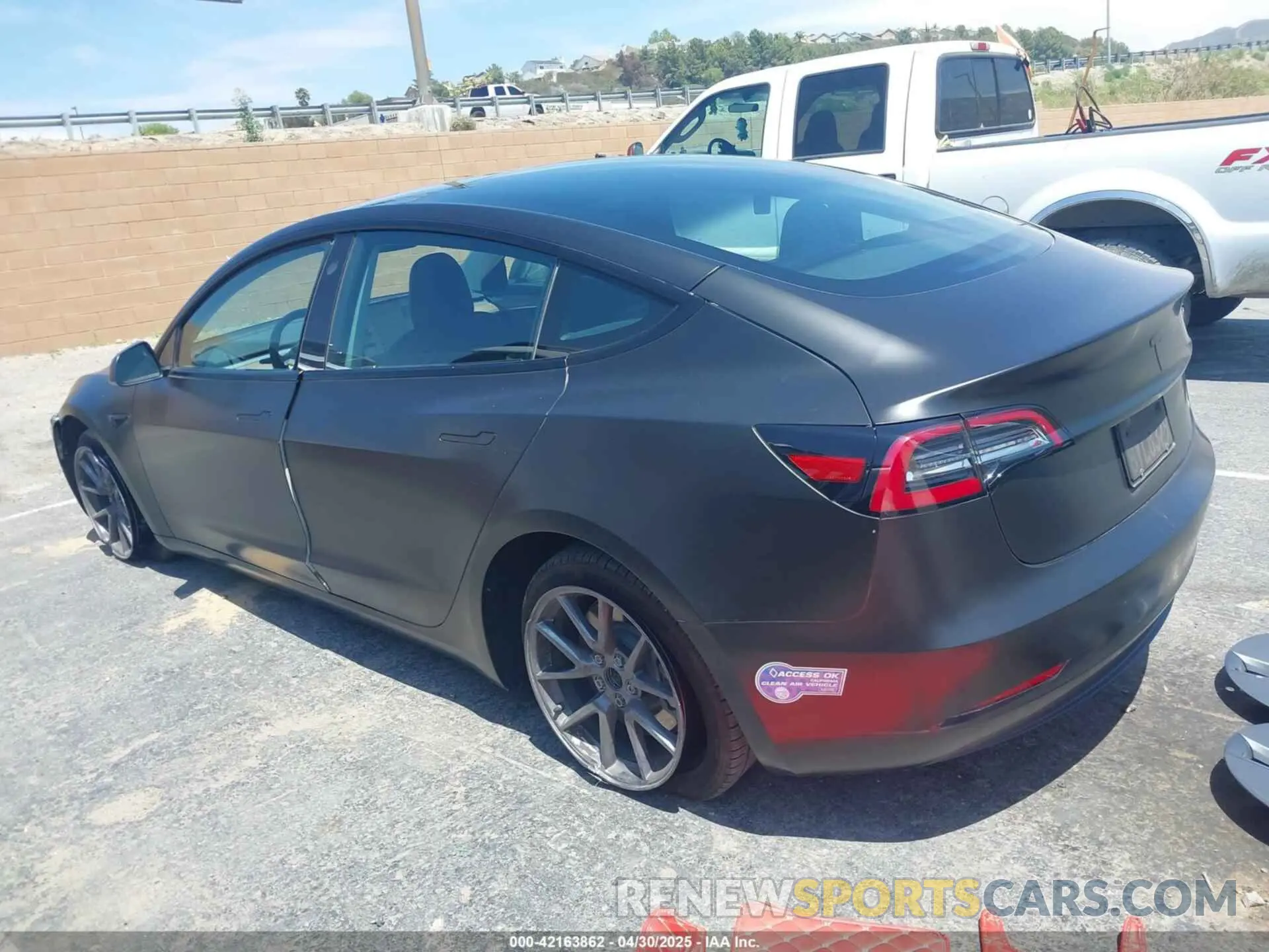 3 Photograph of a damaged car 5YJ3E1EA1MF067610 TESLA MODEL 3 2021