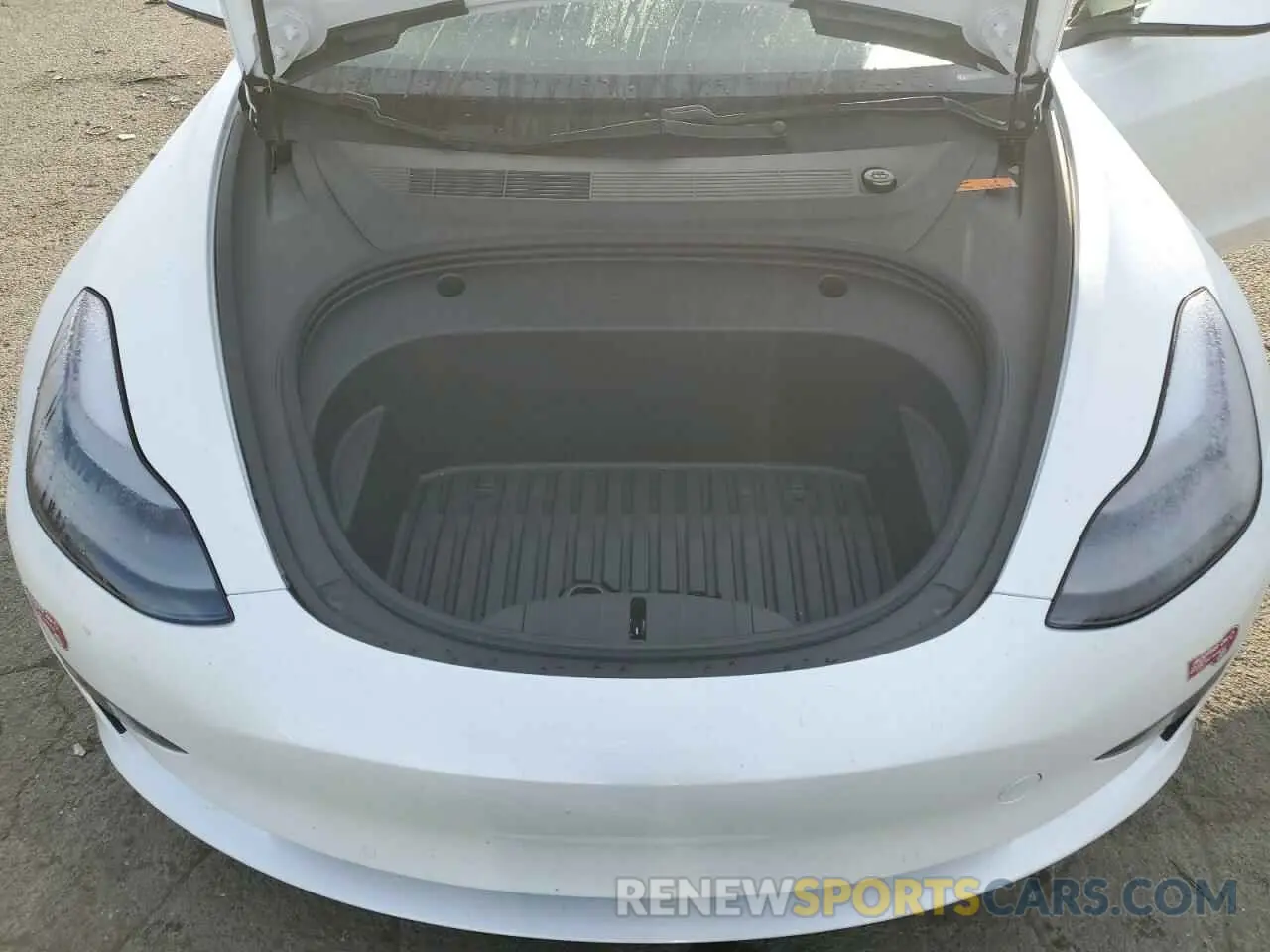 11 Photograph of a damaged car 5YJ3E1EA1MF070734 TESLA MODEL 3 2021