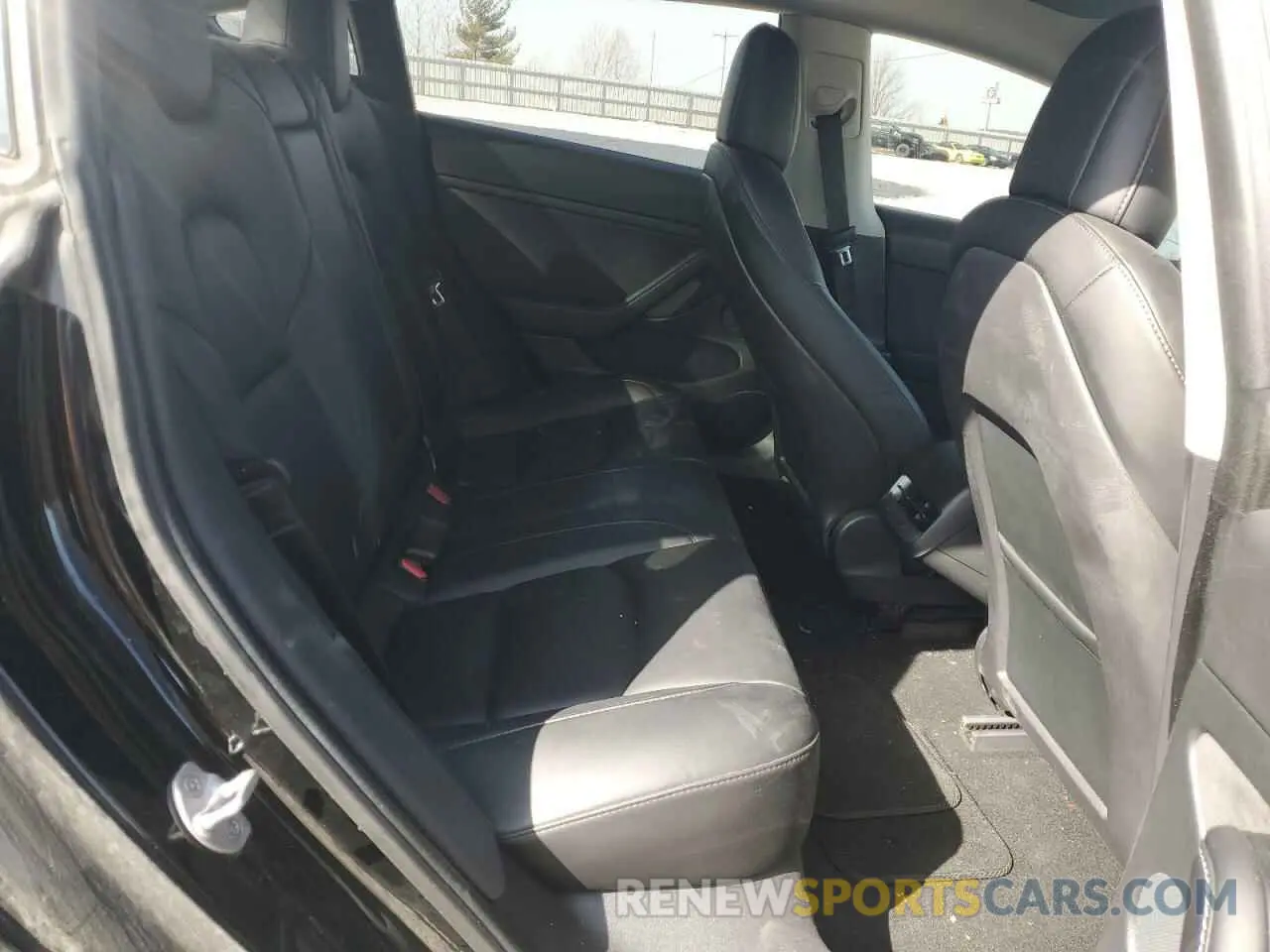 10 Photograph of a damaged car 5YJ3E1EA1MF077201 TESLA MODEL 3 2021