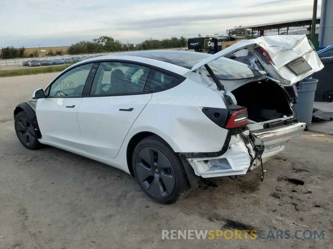 2 Photograph of a damaged car 5YJ3E1EA1MF085752 TESLA MODEL 3 2021