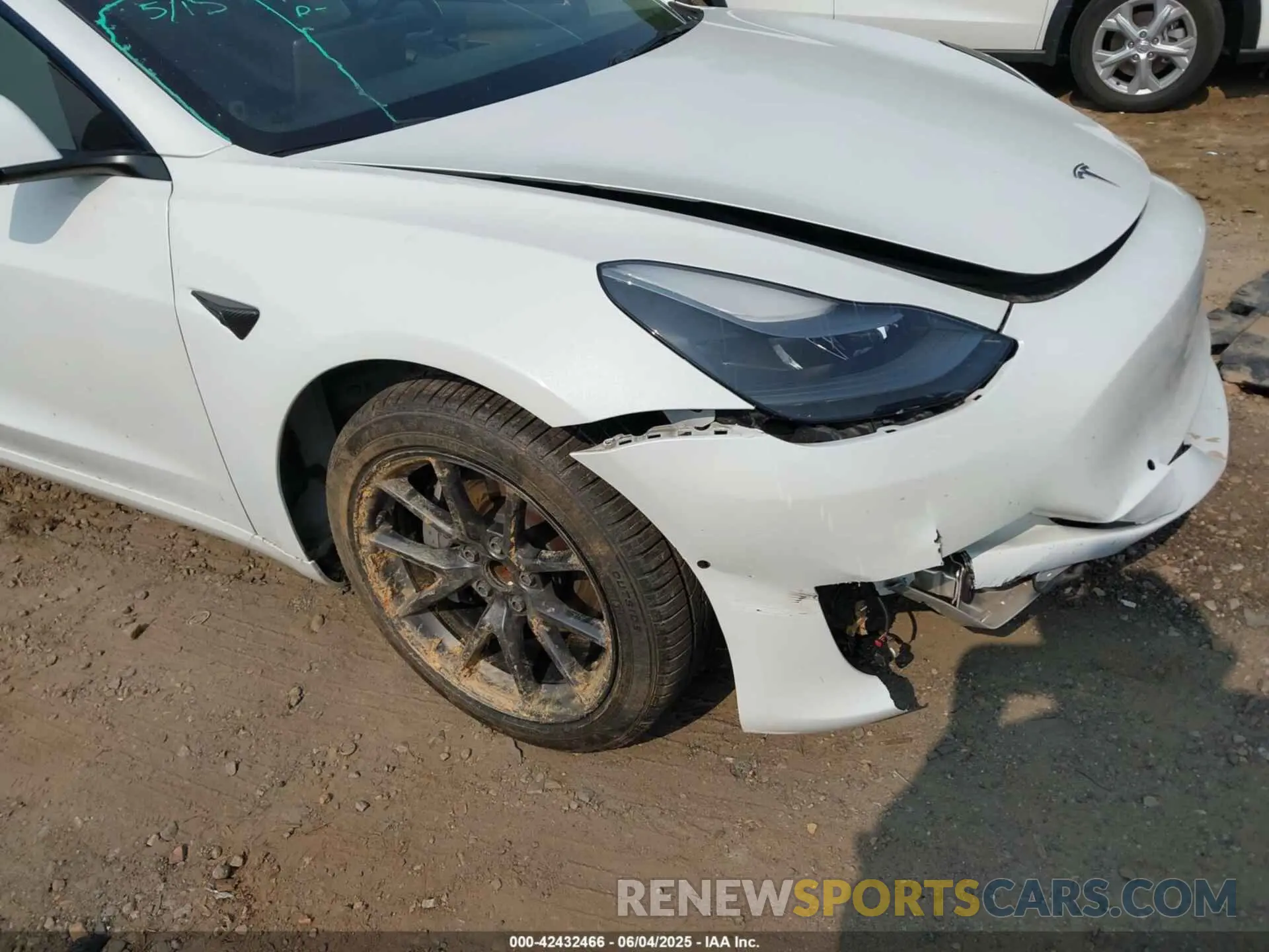 20 Photograph of a damaged car 5YJ3E1EA1MF086741 TESLA MODEL 3 2021