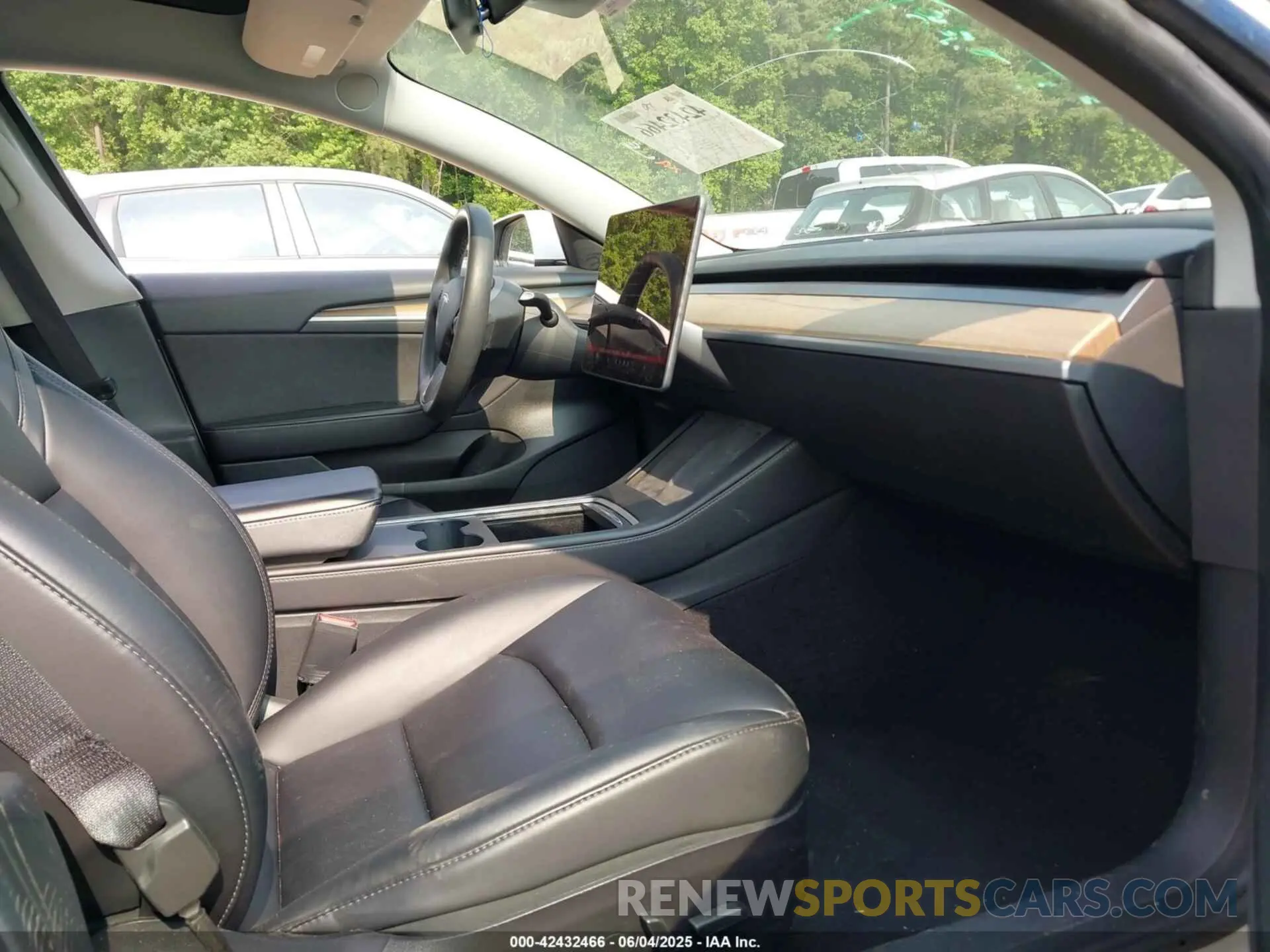5 Photograph of a damaged car 5YJ3E1EA1MF086741 TESLA MODEL 3 2021