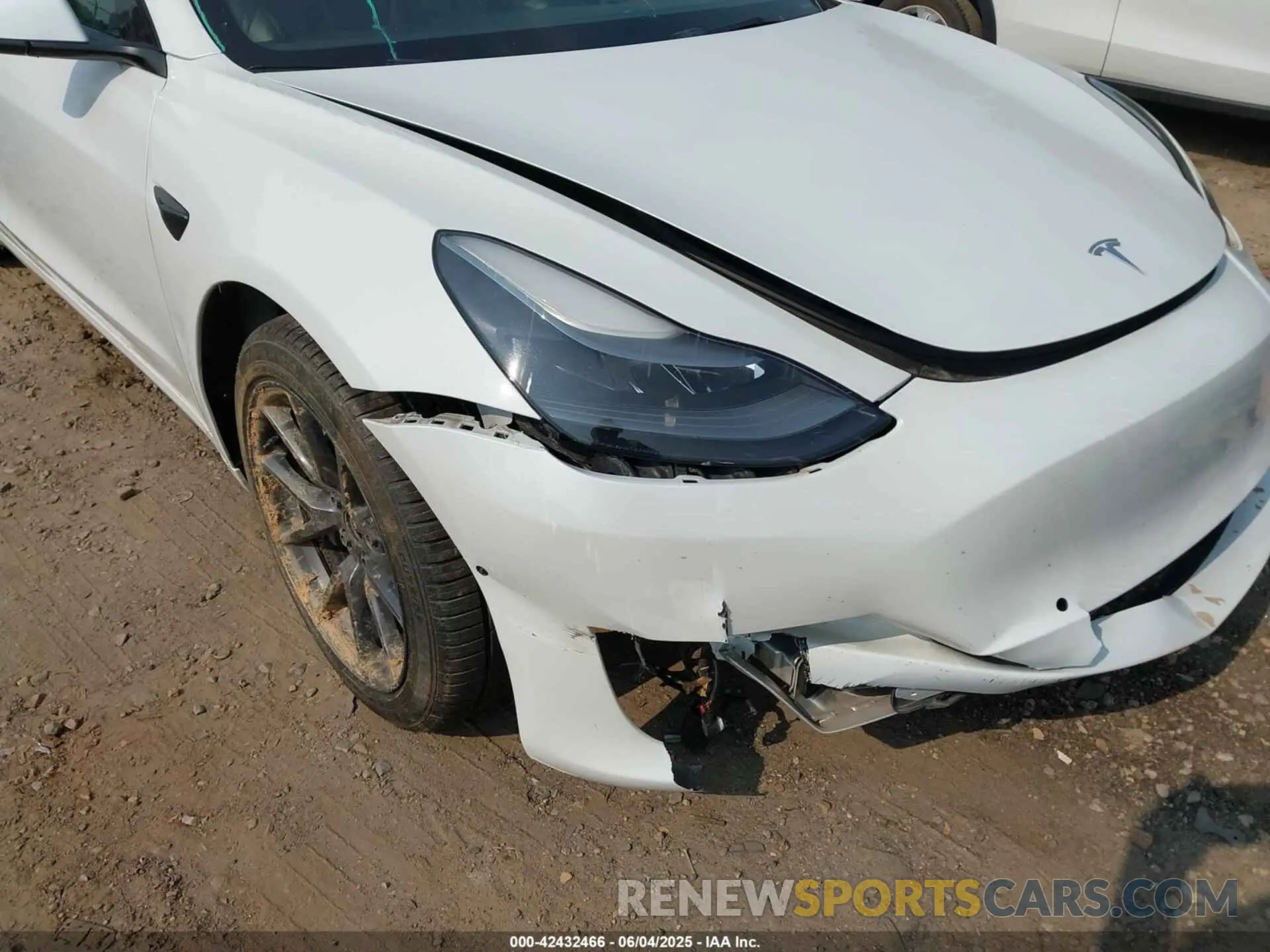 6 Photograph of a damaged car 5YJ3E1EA1MF086741 TESLA MODEL 3 2021