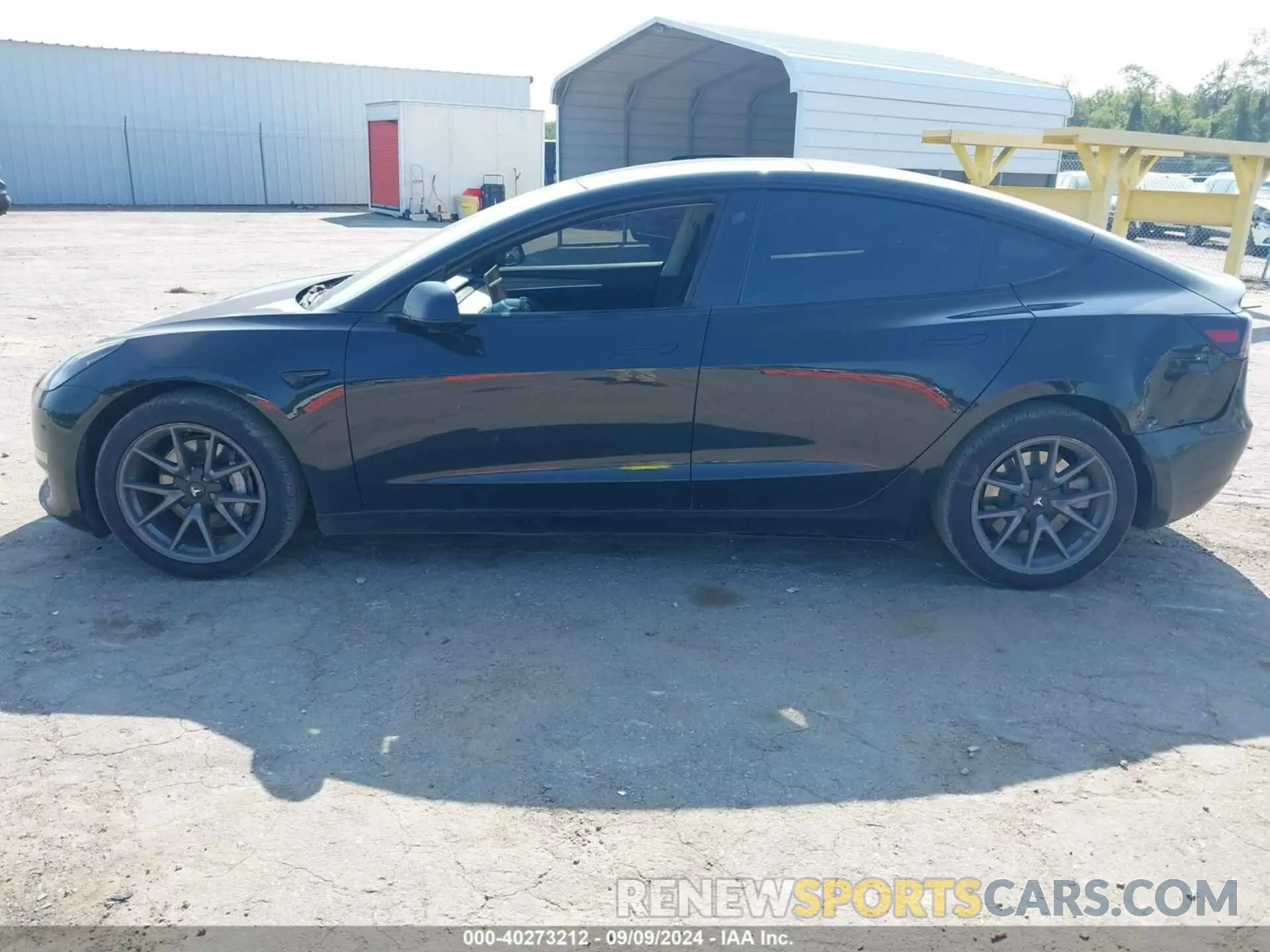 14 Photograph of a damaged car 5YJ3E1EA1MF087131 TESLA MODEL 3 2021