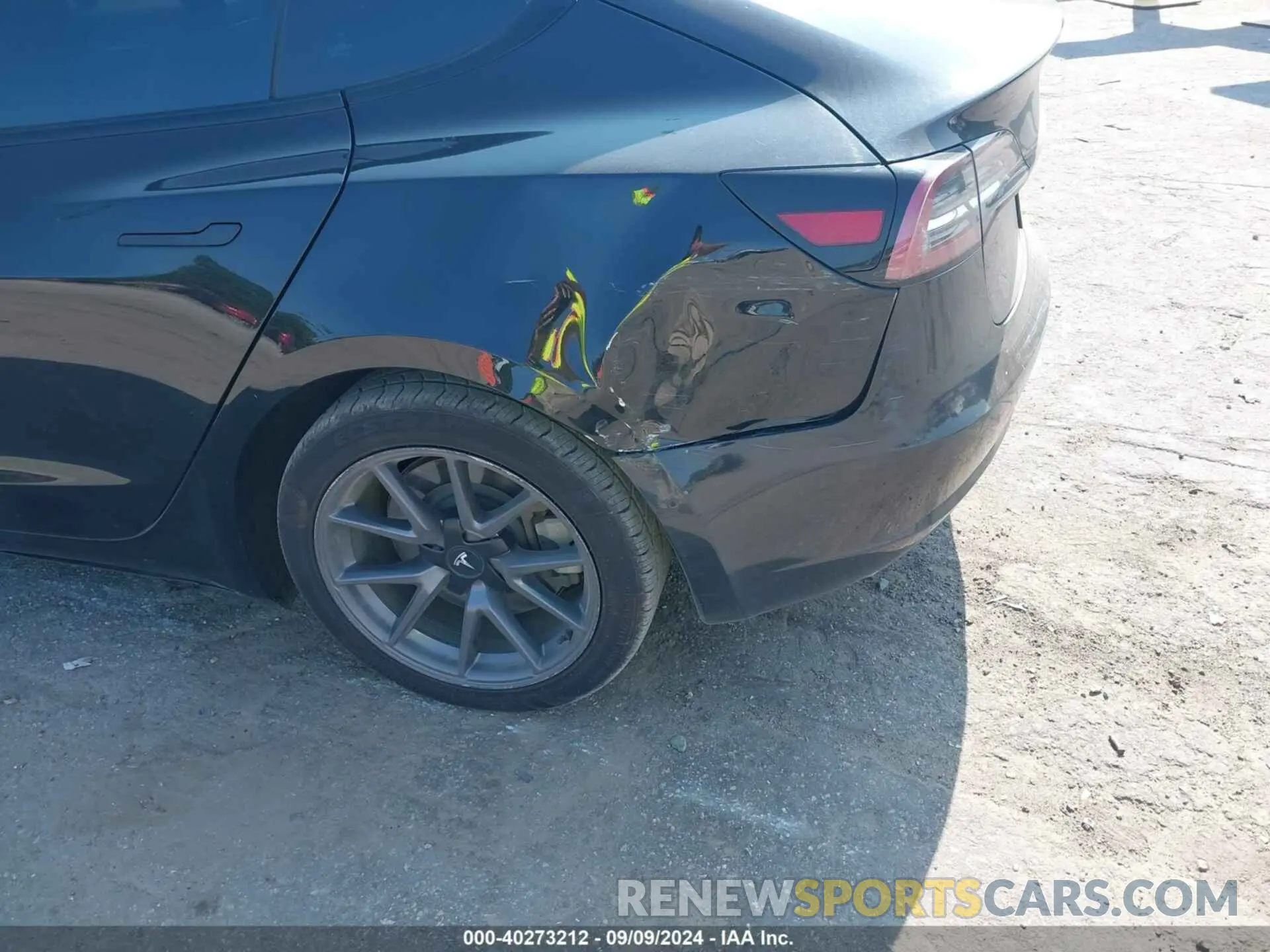 6 Photograph of a damaged car 5YJ3E1EA1MF087131 TESLA MODEL 3 2021