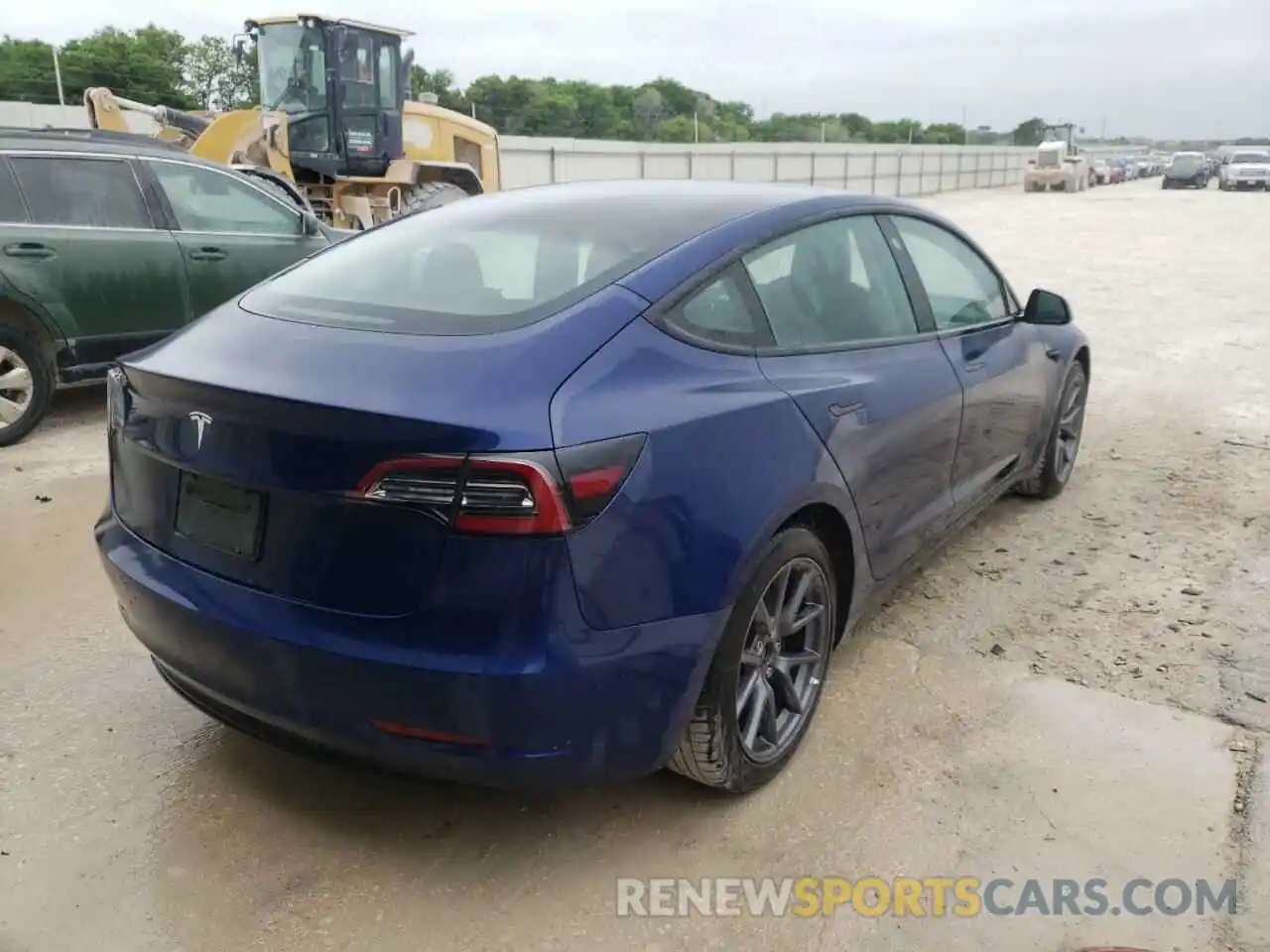 4 Photograph of a damaged car 5YJ3E1EA1MF087176 TESLA MODEL 3 2021