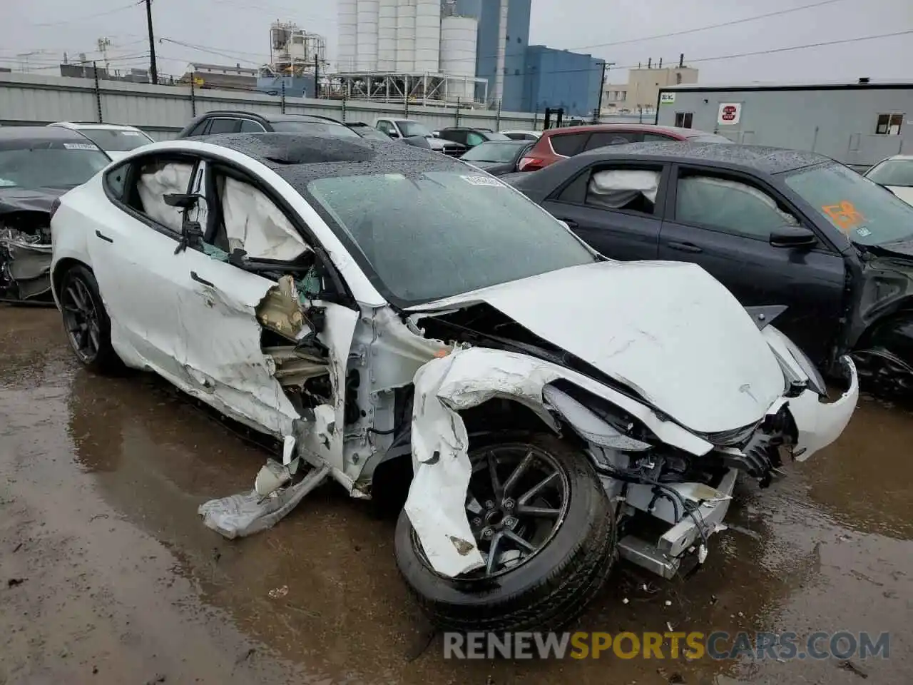 4 Photograph of a damaged car 5YJ3E1EA1MF093950 TESLA MODEL 3 2021