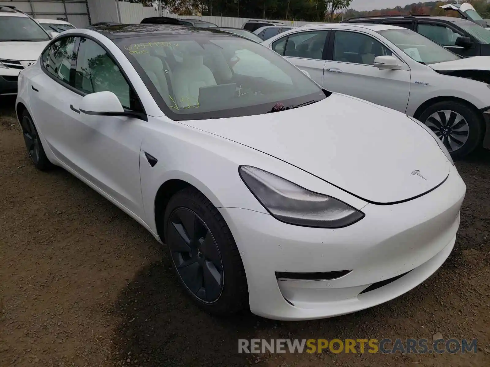 1 Photograph of a damaged car 5YJ3E1EA1MF853813 TESLA MODEL 3 2021