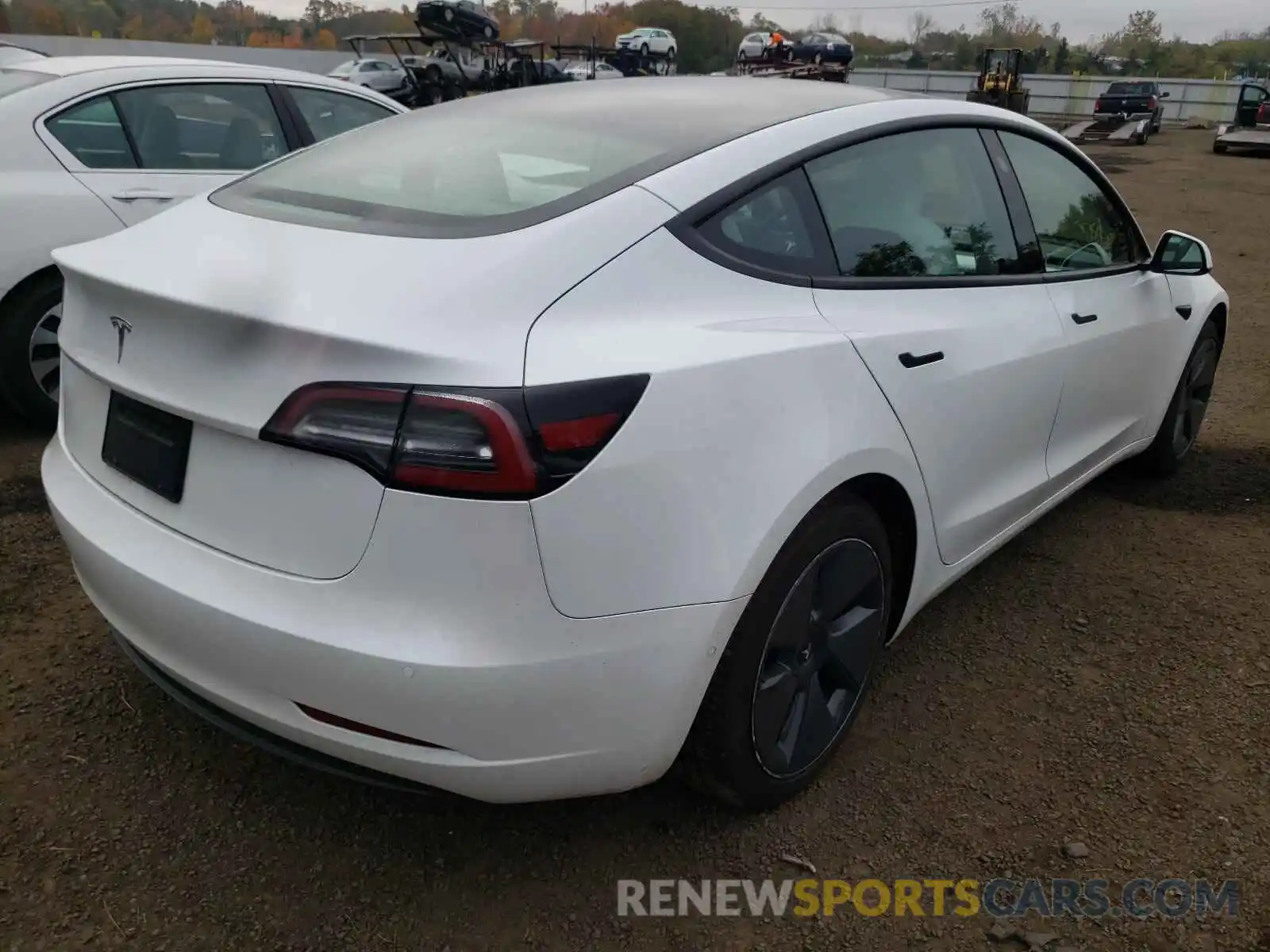 4 Photograph of a damaged car 5YJ3E1EA1MF853813 TESLA MODEL 3 2021