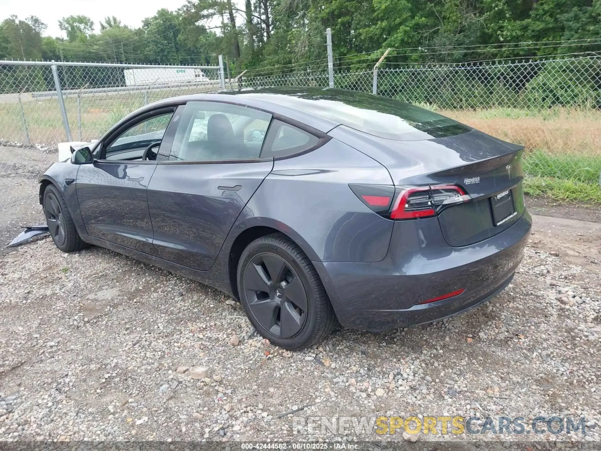 3 Photograph of a damaged car 5YJ3E1EA1MF911192 TESLA MODEL 3 2021