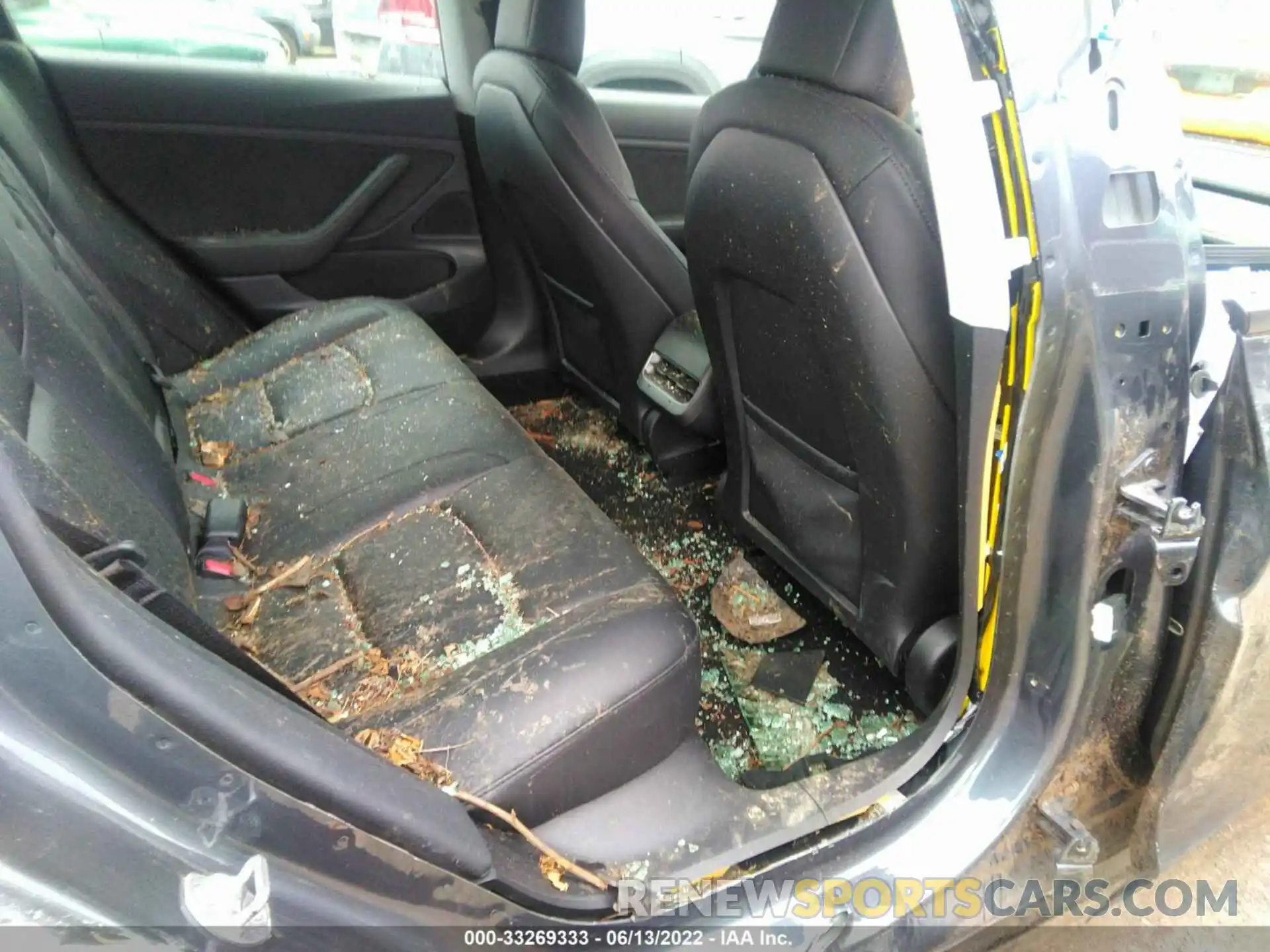 8 Photograph of a damaged car 5YJ3E1EA1MF915386 TESLA MODEL 3 2021