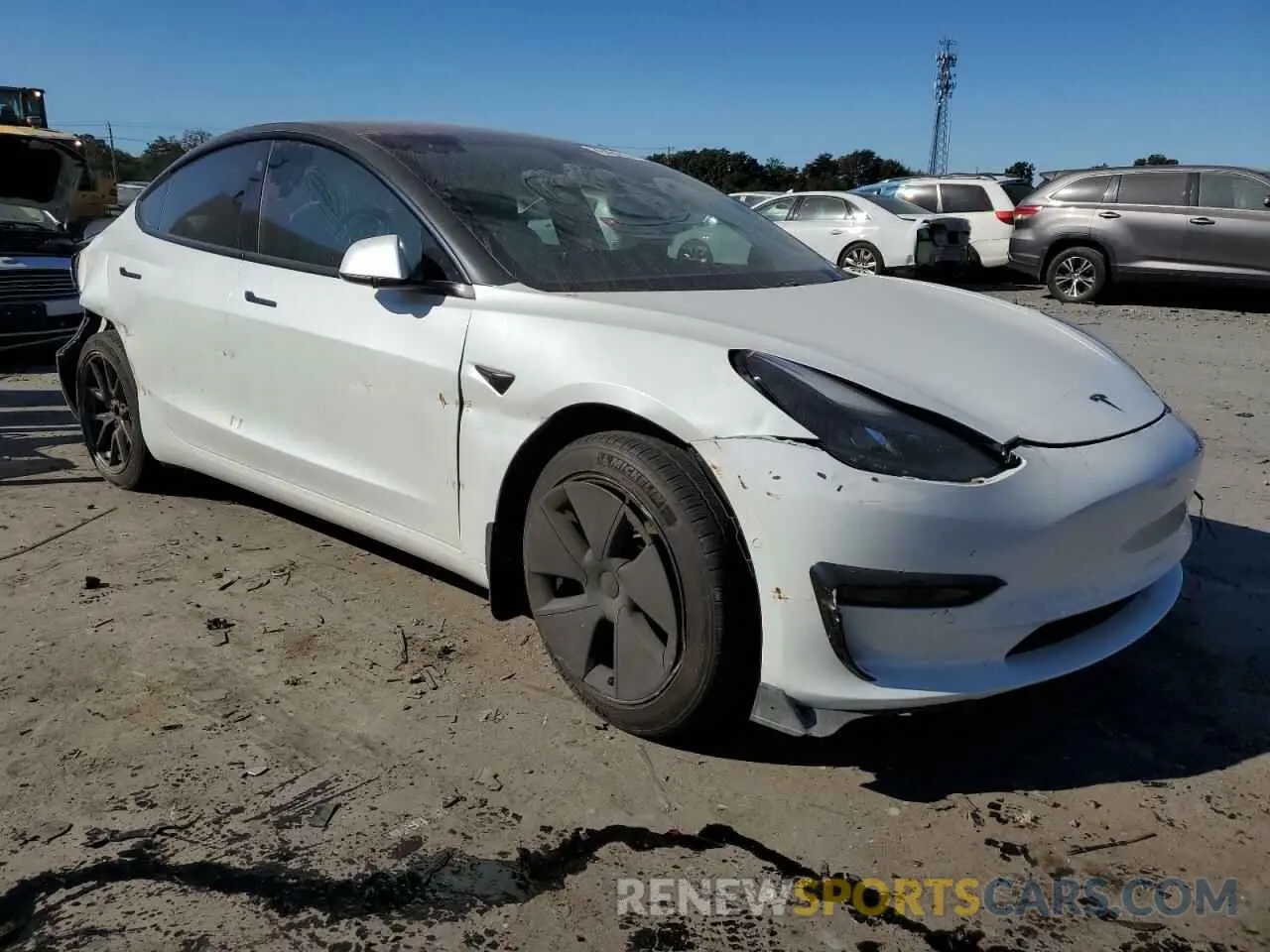 4 Photograph of a damaged car 5YJ3E1EA1MF920524 TESLA MODEL 3 2021