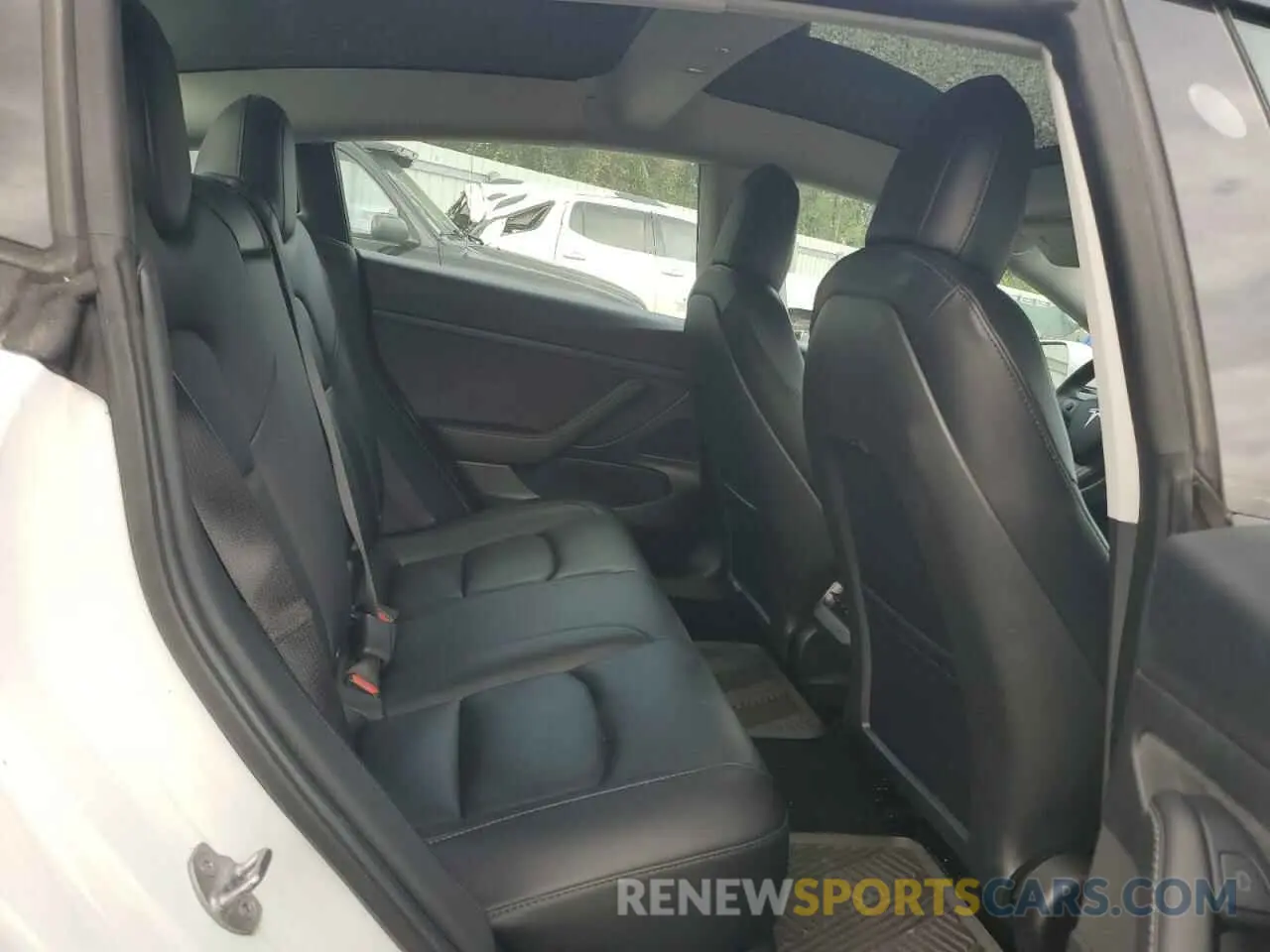 10 Photograph of a damaged car 5YJ3E1EA1MF921205 TESLA MODEL 3 2021