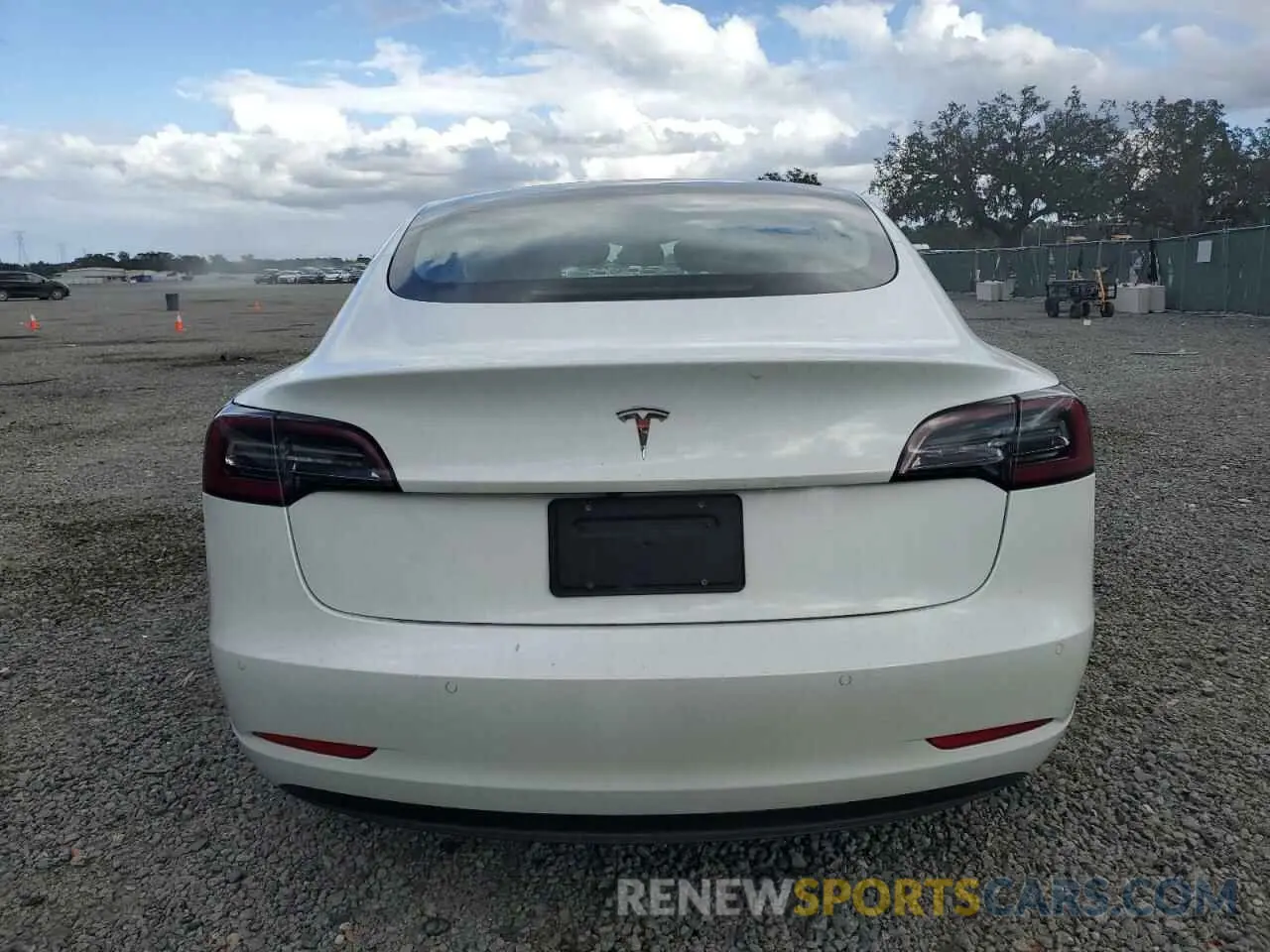 6 Photograph of a damaged car 5YJ3E1EA1MF921205 TESLA MODEL 3 2021