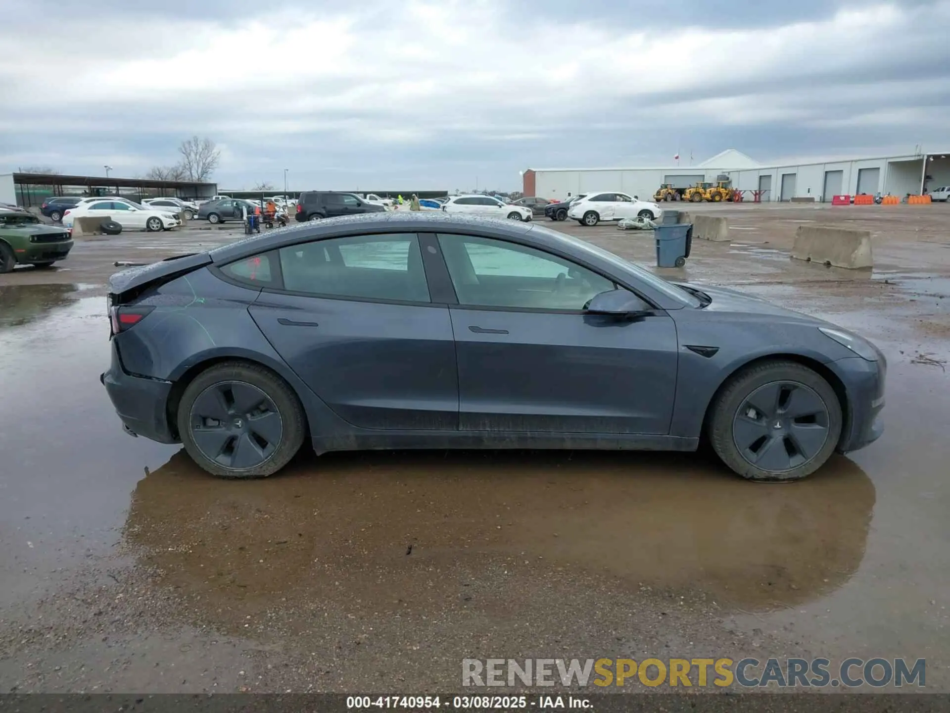 13 Photograph of a damaged car 5YJ3E1EA1MF976740 TESLA MODEL 3 2021