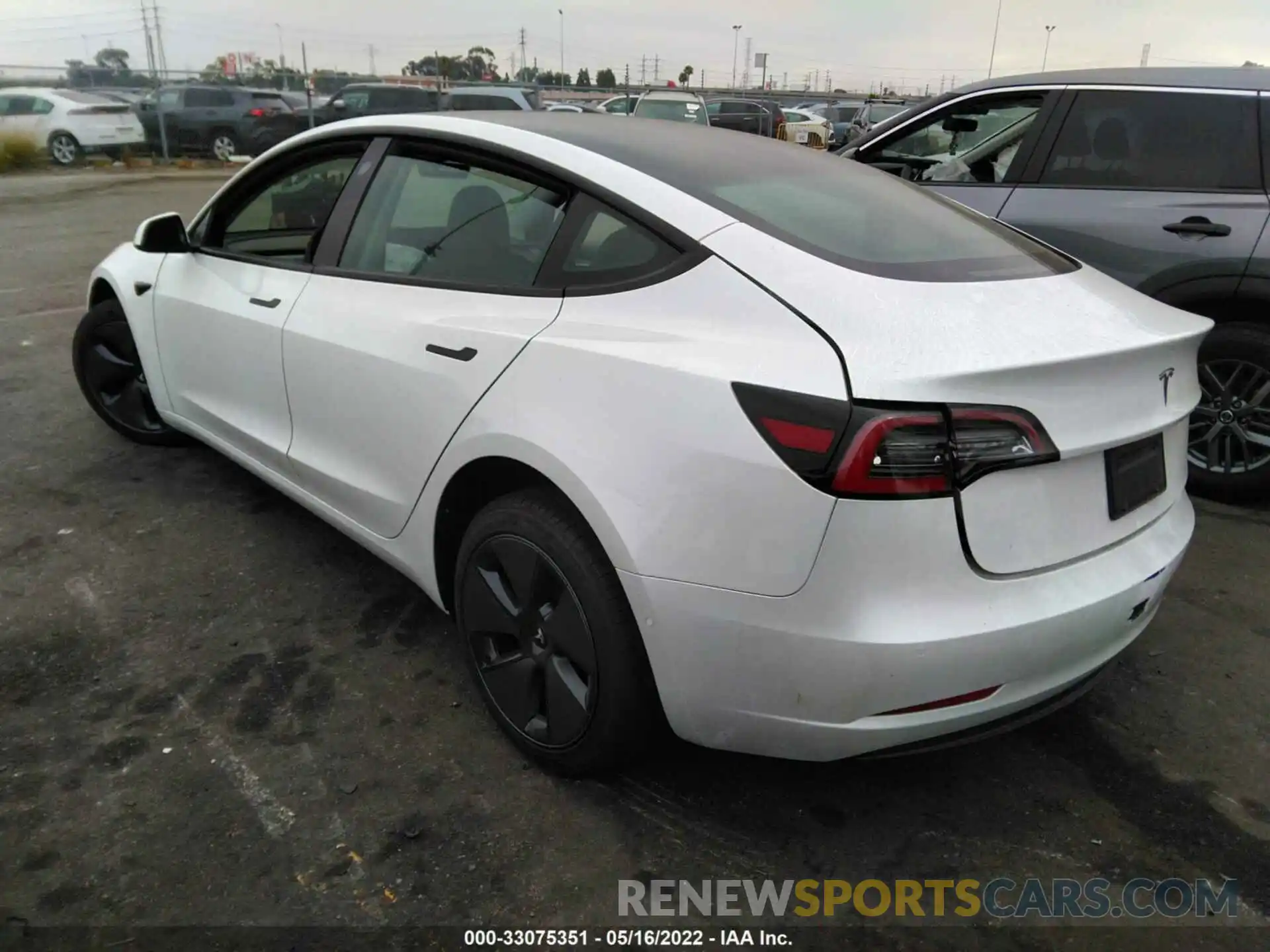 3 Photograph of a damaged car 5YJ3E1EA1MF976902 TESLA MODEL 3 2021