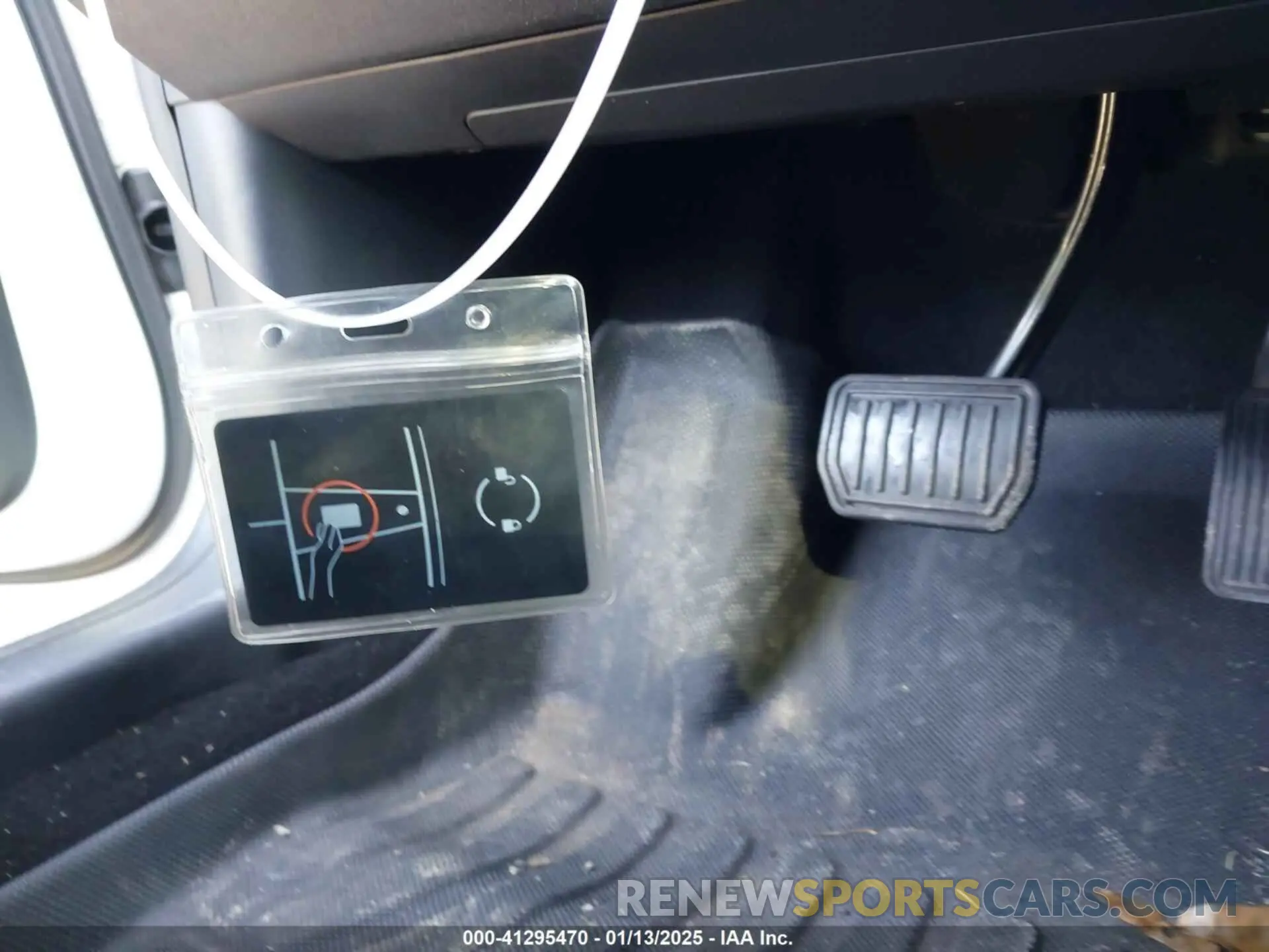 10 Photograph of a damaged car 5YJ3E1EA1MF994803 TESLA MODEL 3 2021