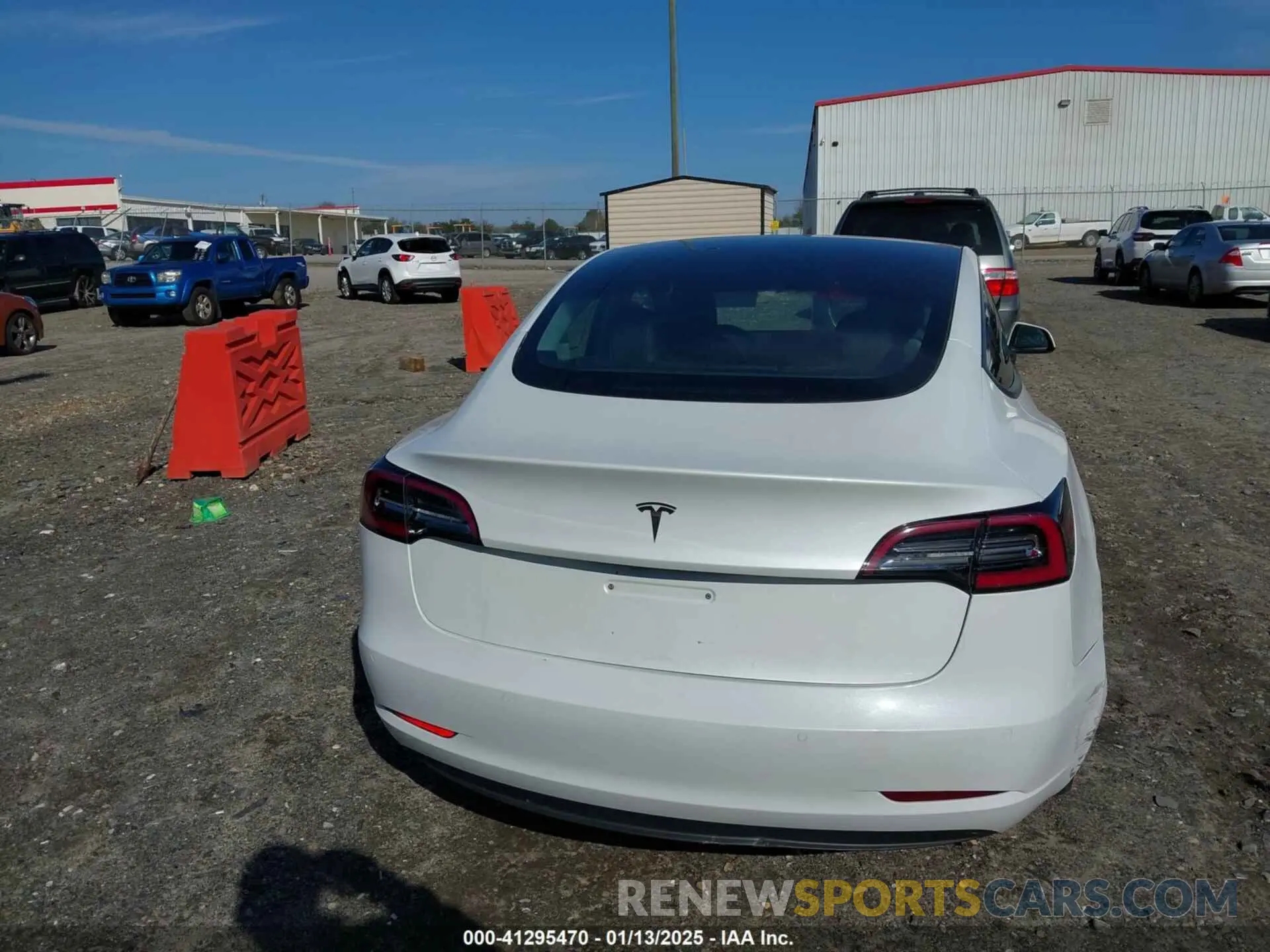 15 Photograph of a damaged car 5YJ3E1EA1MF994803 TESLA MODEL 3 2021