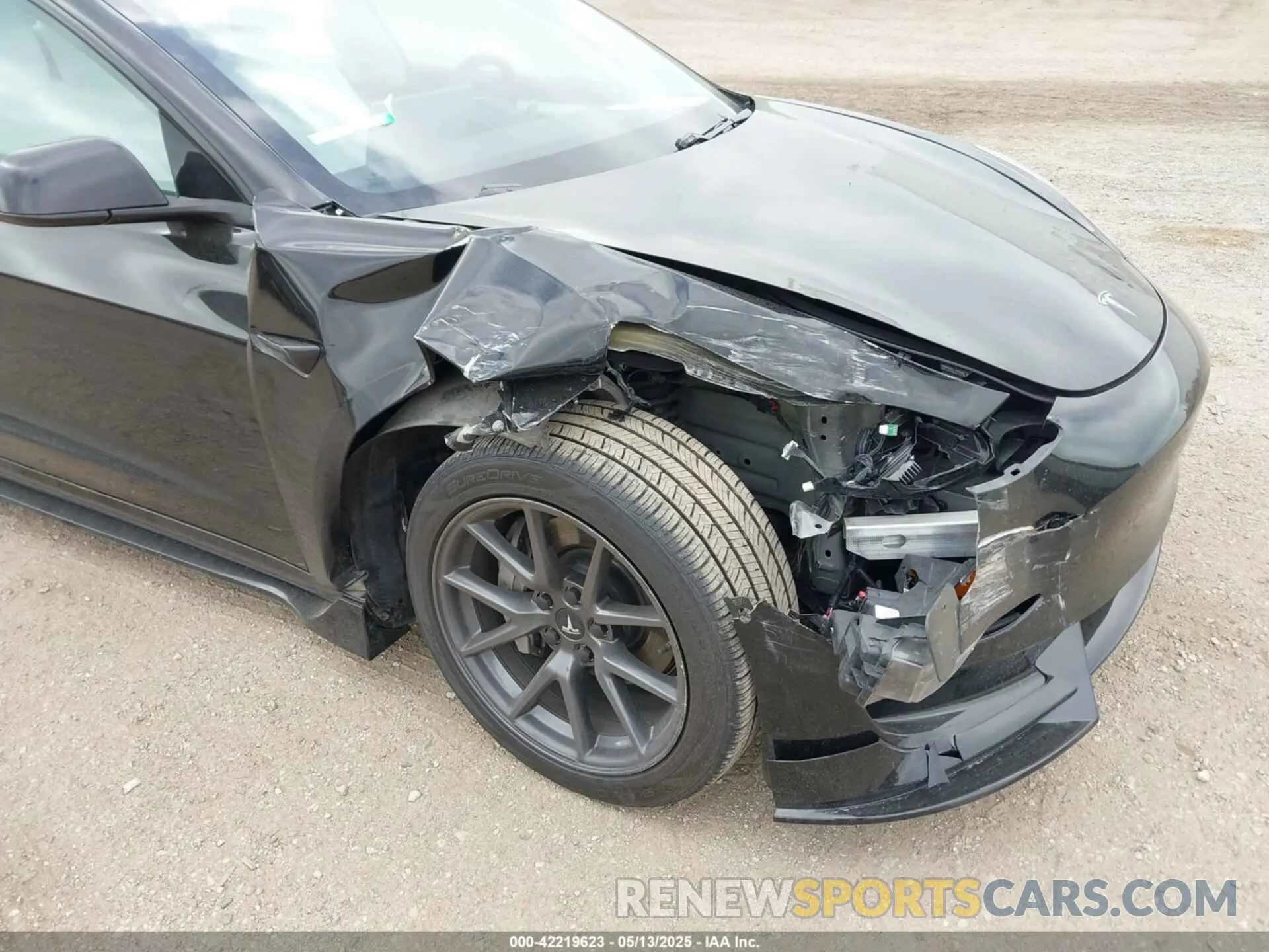 6 Photograph of a damaged car 5YJ3E1EA1MF994980 TESLA MODEL 3 2021