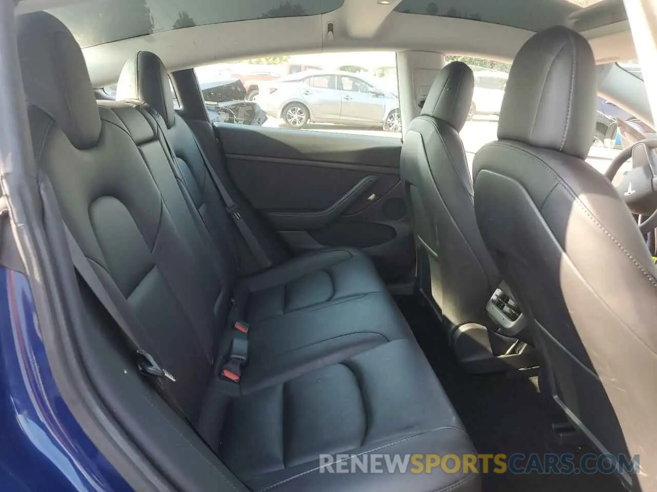 10 Photograph of a damaged car 5YJ3E1EA2MF015810 TESLA MODEL 3 2021